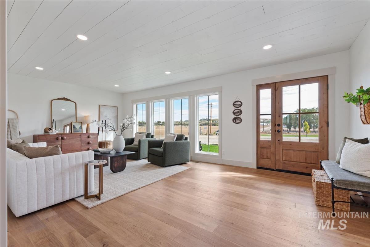 26197 Reed Ln, Wilder, Idaho 83676, 3 Bedrooms, 2.5 Bathrooms, Residential For Sale, Price $815,000, 99003841
