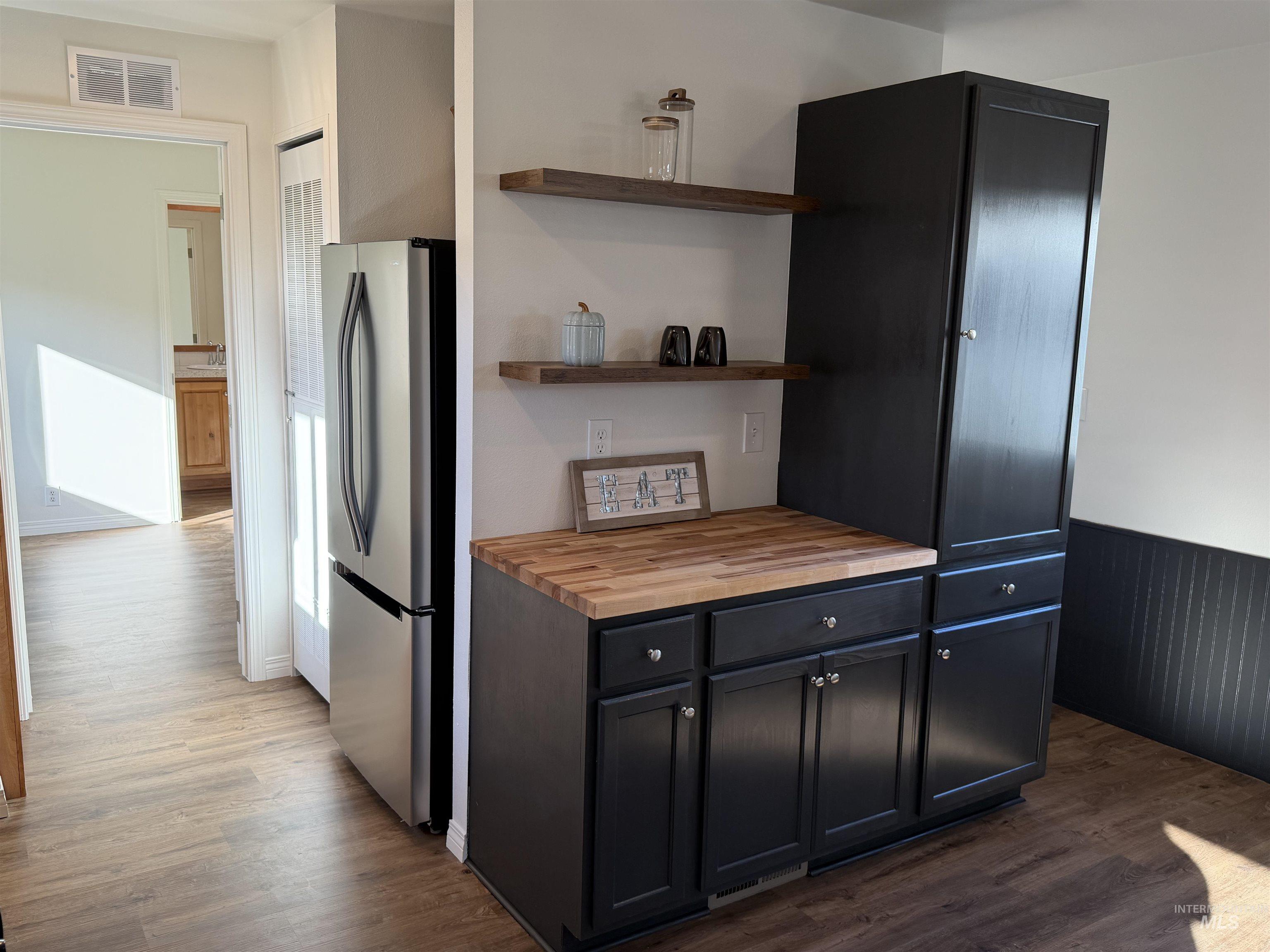 181 N Liberty Street, Boise, Idaho 83704, 3 Bedrooms, 2 Bathrooms, Residential For Sale, Price $99,900,MLS 99003842