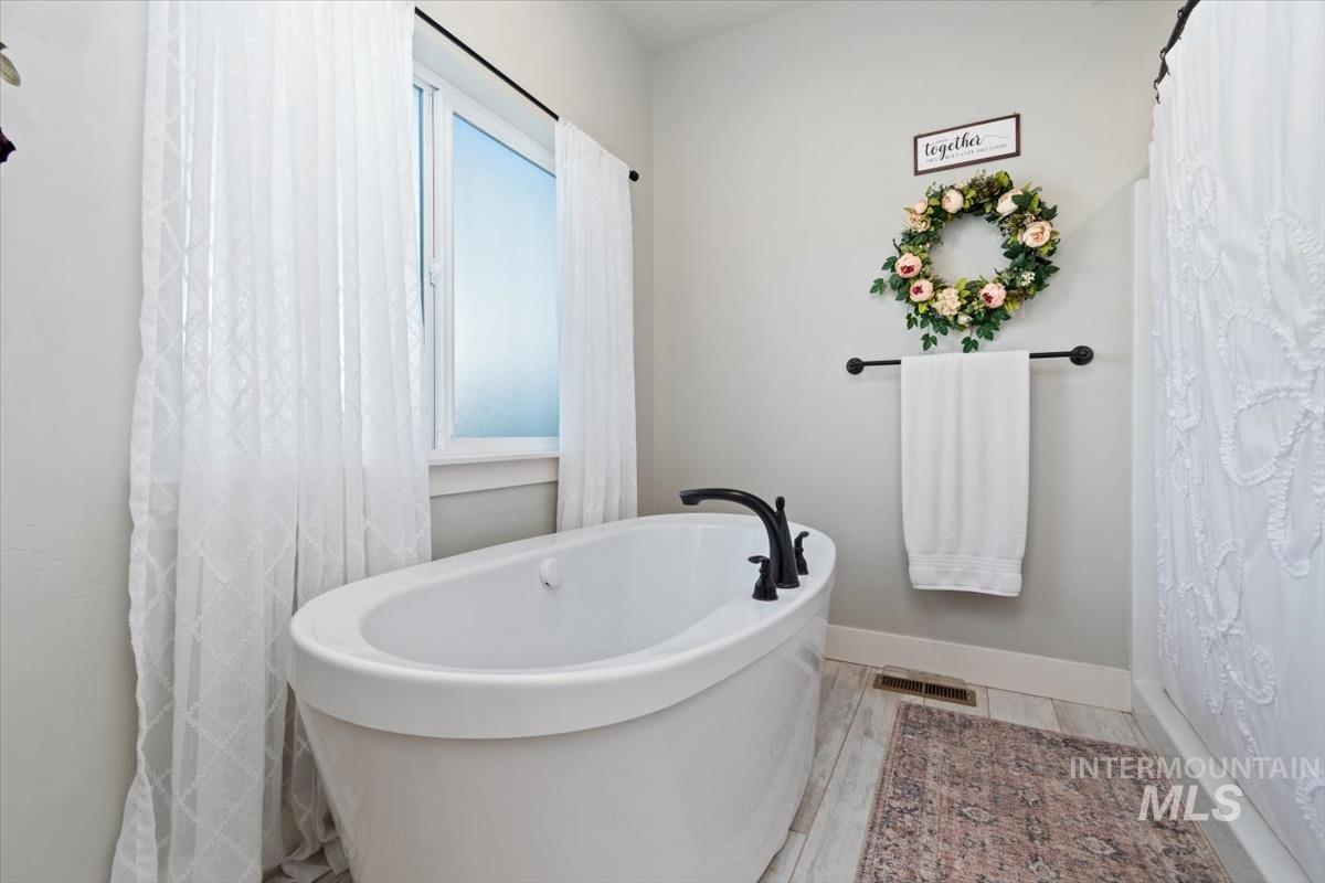 1730 Fairview Ave, Fruitland, Idaho 83619, 3 Bedrooms, 2 Bathrooms, Residential For Sale, Price $965,000, 99003844