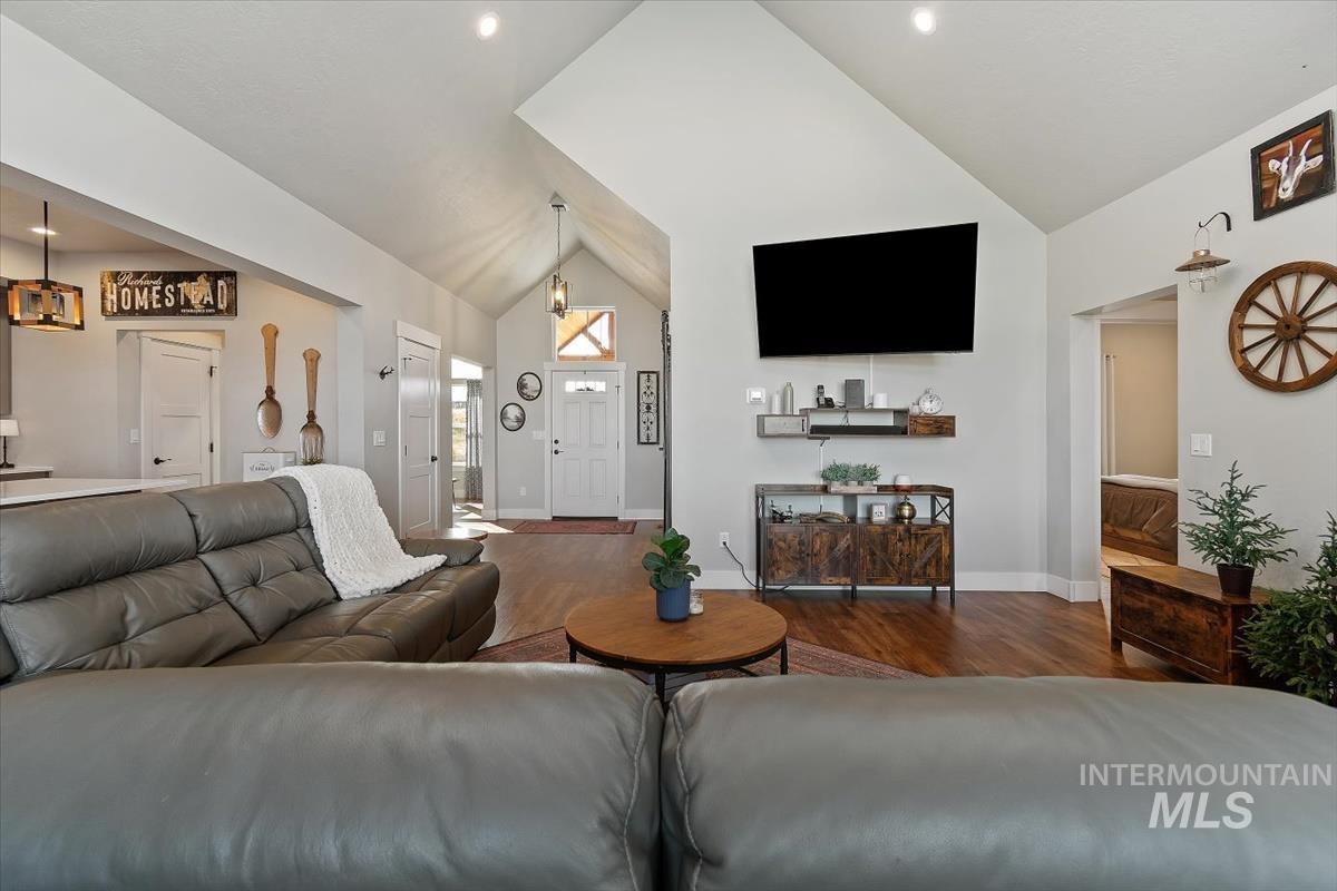 1730 Fairview Ave, Fruitland, Idaho 83619, 3 Bedrooms, 2 Bathrooms, Residential For Sale, Price $965,000, 99003844