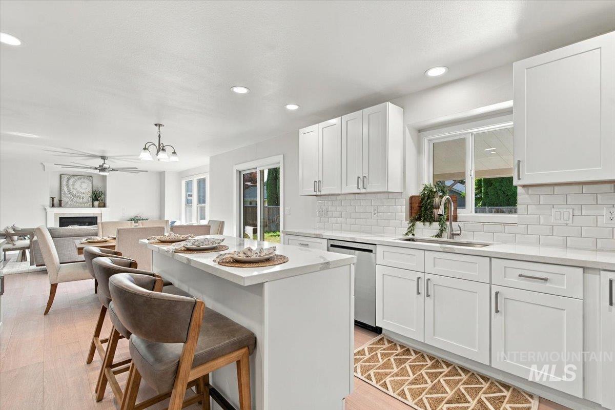 10115 W Aguila Ct, Star, Idaho 83669, 3 Bedrooms, 3 Bathrooms, Residential For Sale, Price $525,000, 99003845