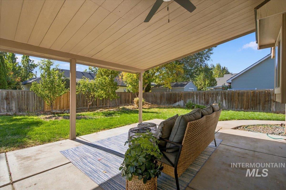 10115 W Aguila Ct, Star, Idaho 83669, 3 Bedrooms, 3 Bathrooms, Residential For Sale, Price $525,000, 99003845