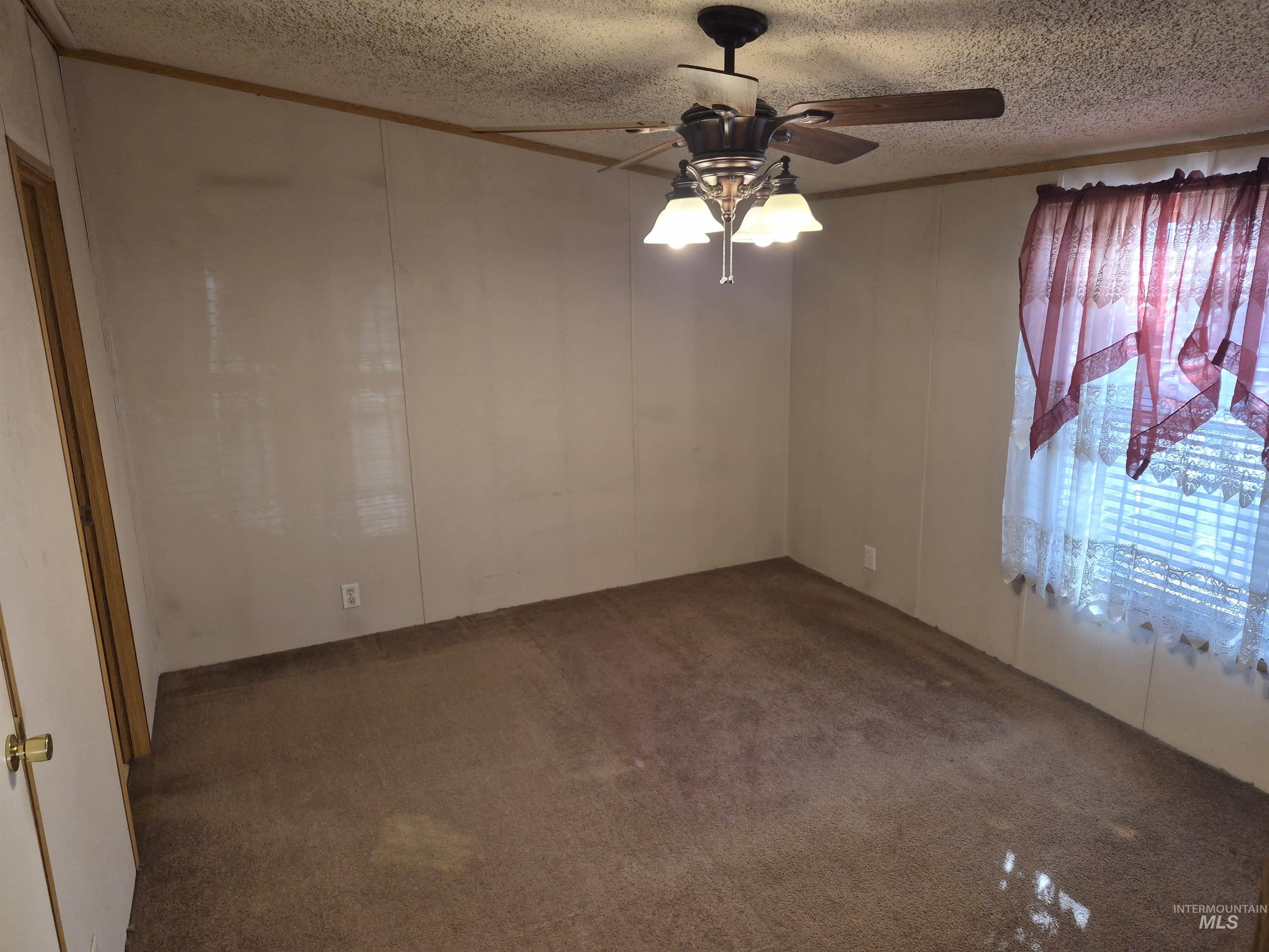 951 W Avalon St, Kuna, Idaho 83634, 3 Bedrooms, 2 Bathrooms, Residential For Sale, Price $99,500,MLS 99003848