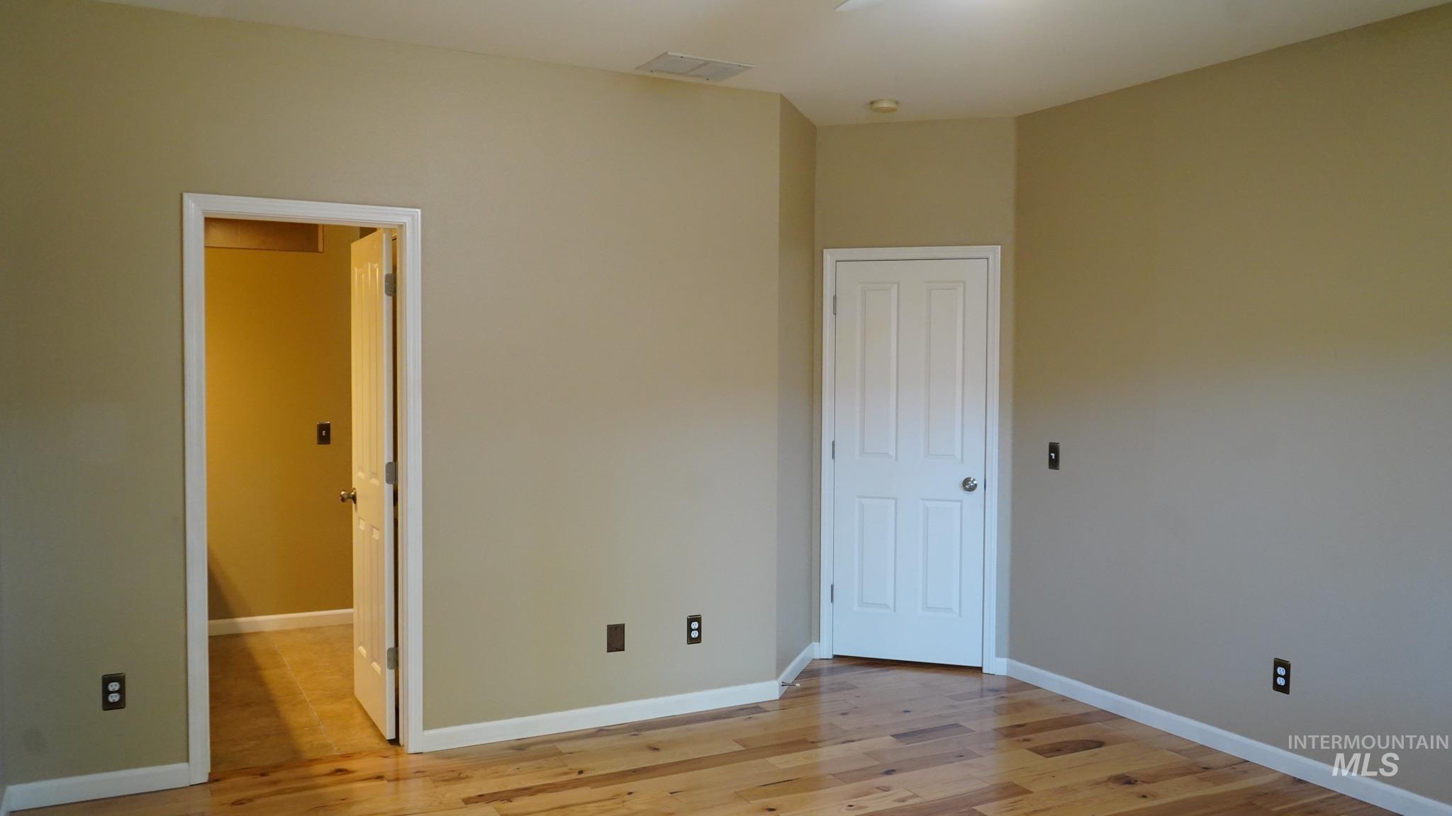 6032 N Cobbler Ln, Garden City, Idaho 83703, 3 Bedrooms, 2 Bathrooms, Residential For Sale, Price $499,900, 99003849