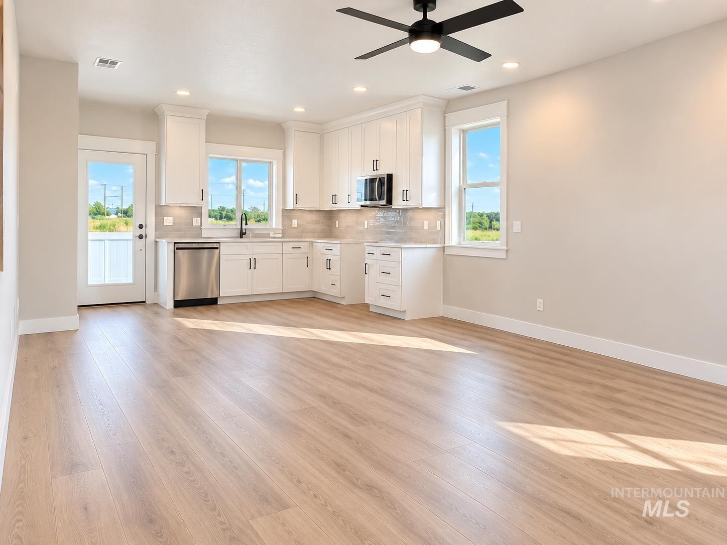11650 W Endsley Ln, Star, Idaho 83669, 4 Bedrooms, 3.5 Bathrooms, Residential For Sale, Price $549,950, 99003852