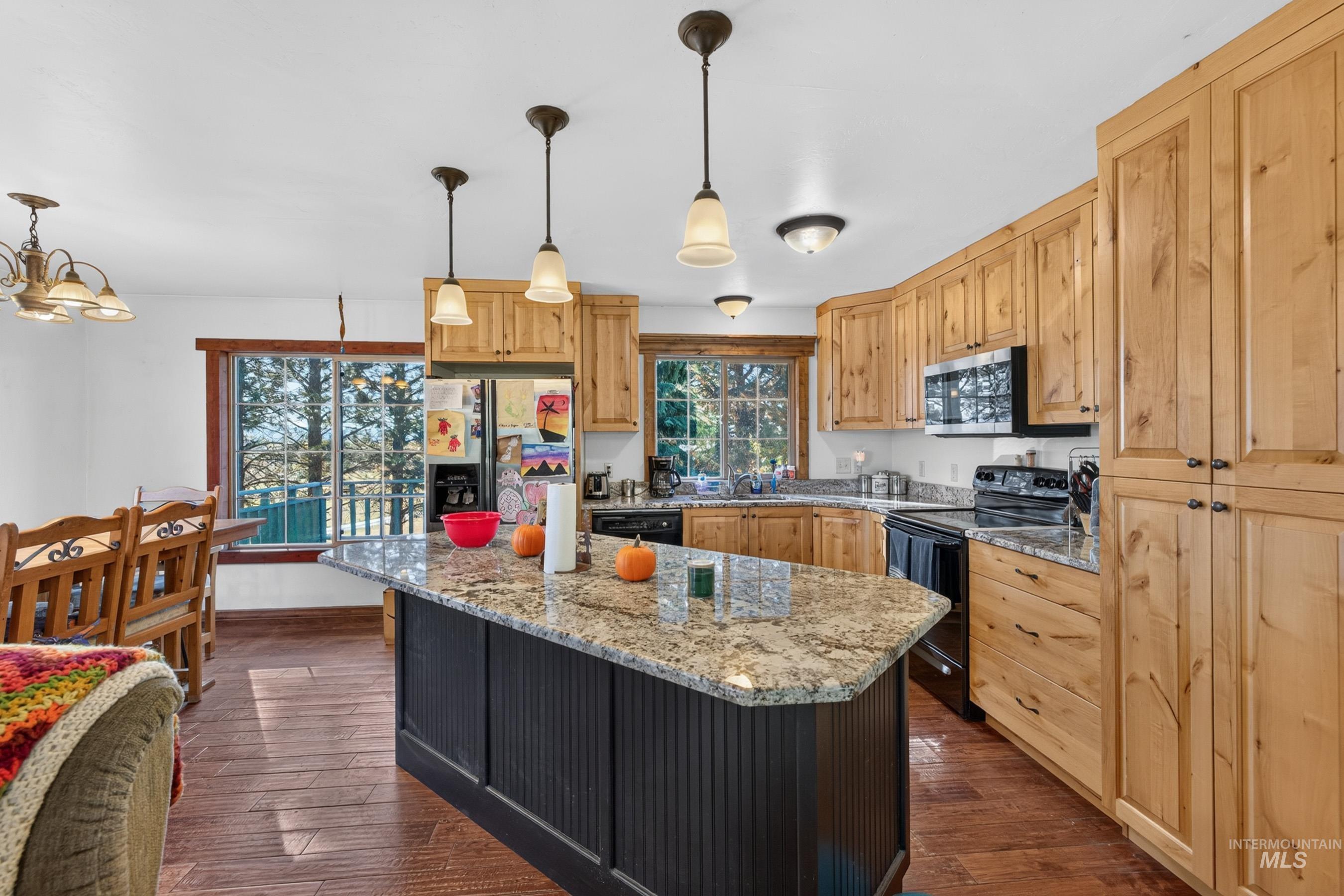 43 Johnson Ln., McCall, Idaho 83638, 4 Bedrooms, 2 Bathrooms, Residential For Sale, Price $899,000, 99003854