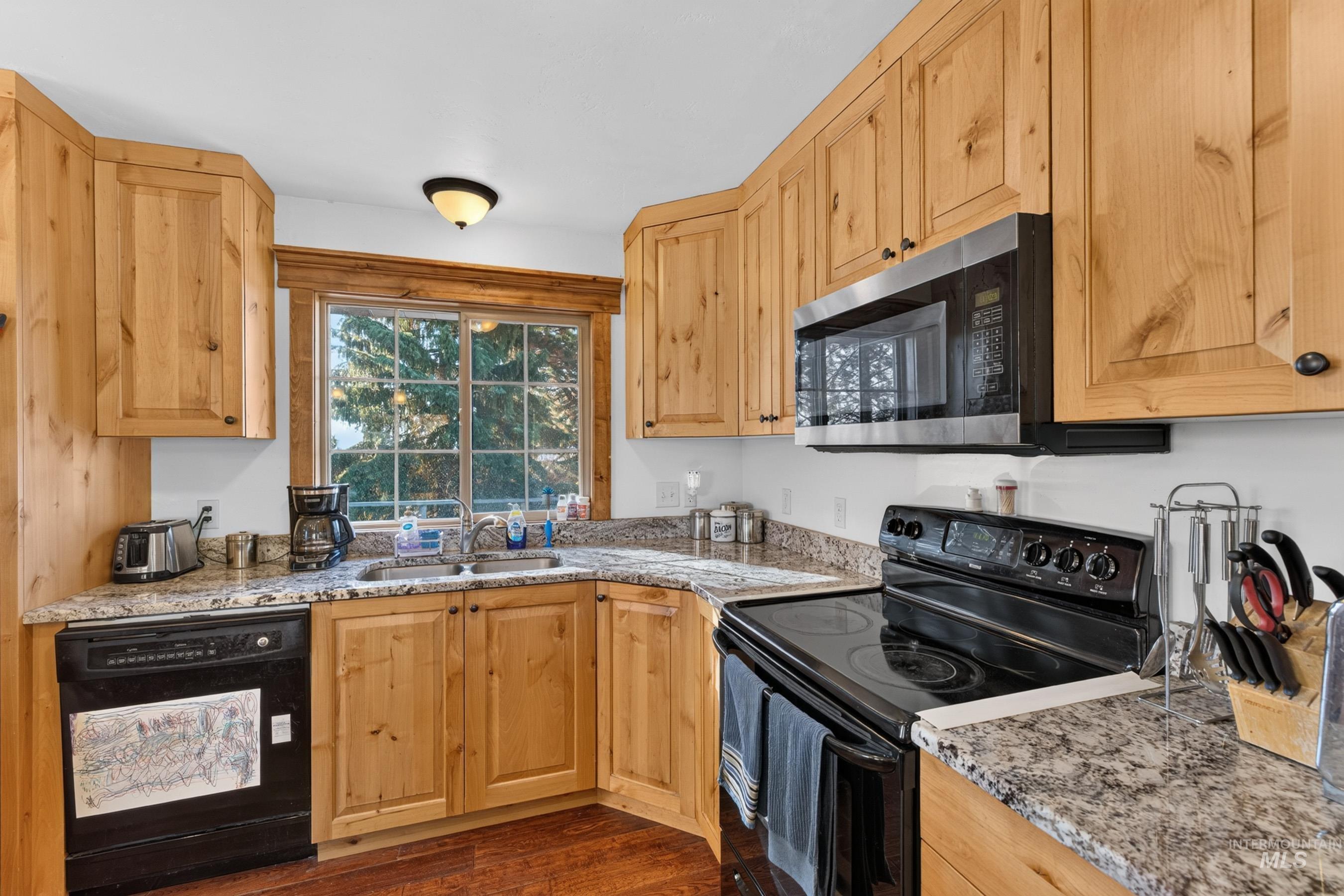 43 Johnson Ln., McCall, Idaho 83638, 4 Bedrooms, 2 Bathrooms, Residential For Sale, Price $899,000, 99003854