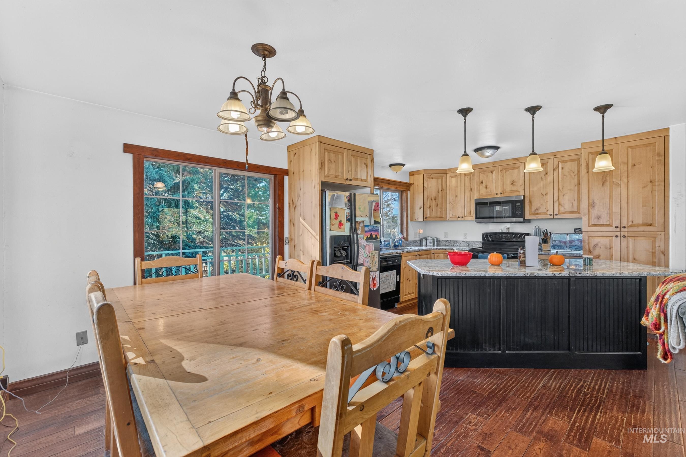 43 Johnson Ln., McCall, Idaho 83638, 4 Bedrooms, 2 Bathrooms, Residential For Sale, Price $899,000, 99003854