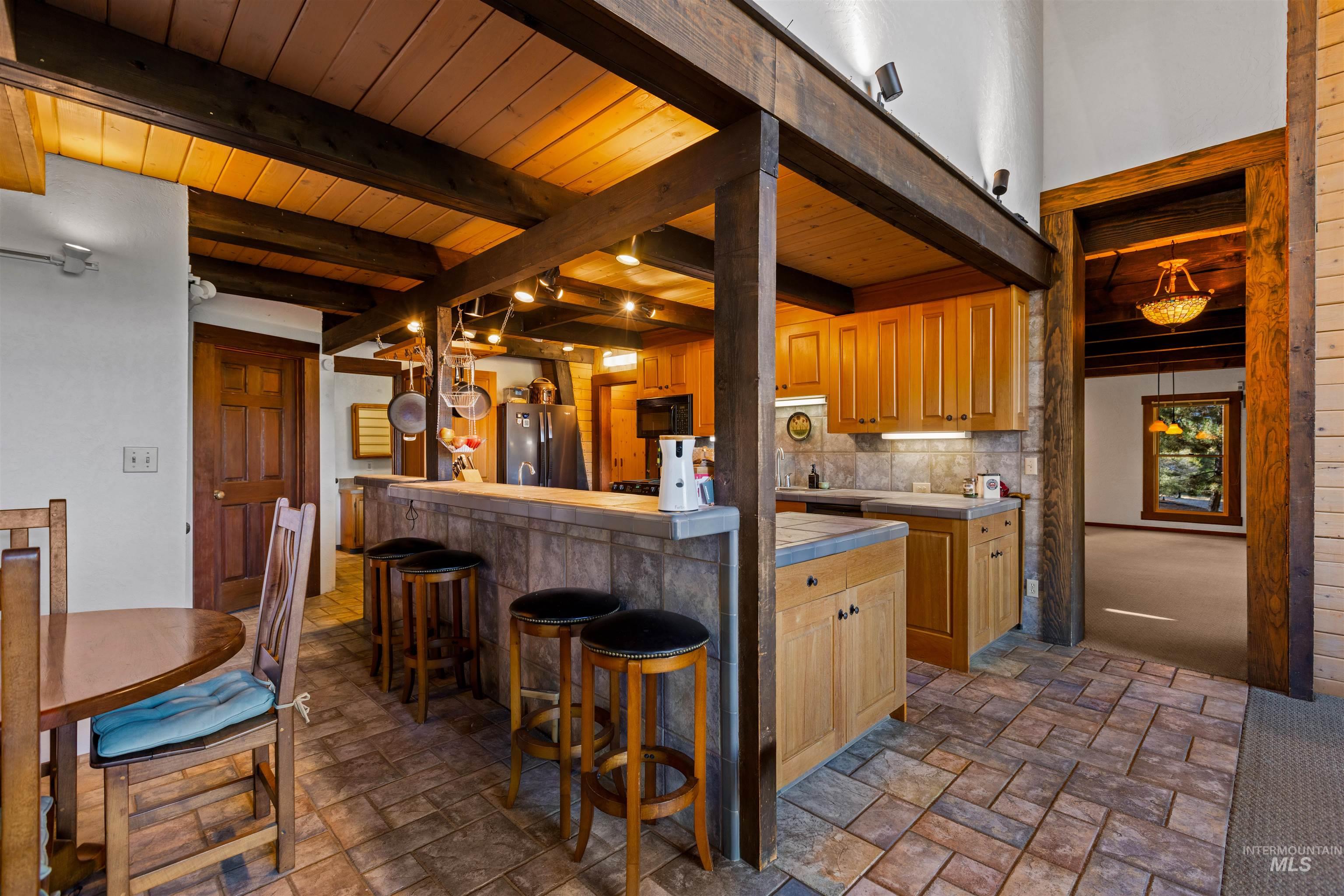 417 Rimview Drive, Boise, Idaho 83716, 3 Bedrooms, 3 Bathrooms, Residential For Sale, Price $950,000,MLS 99003863