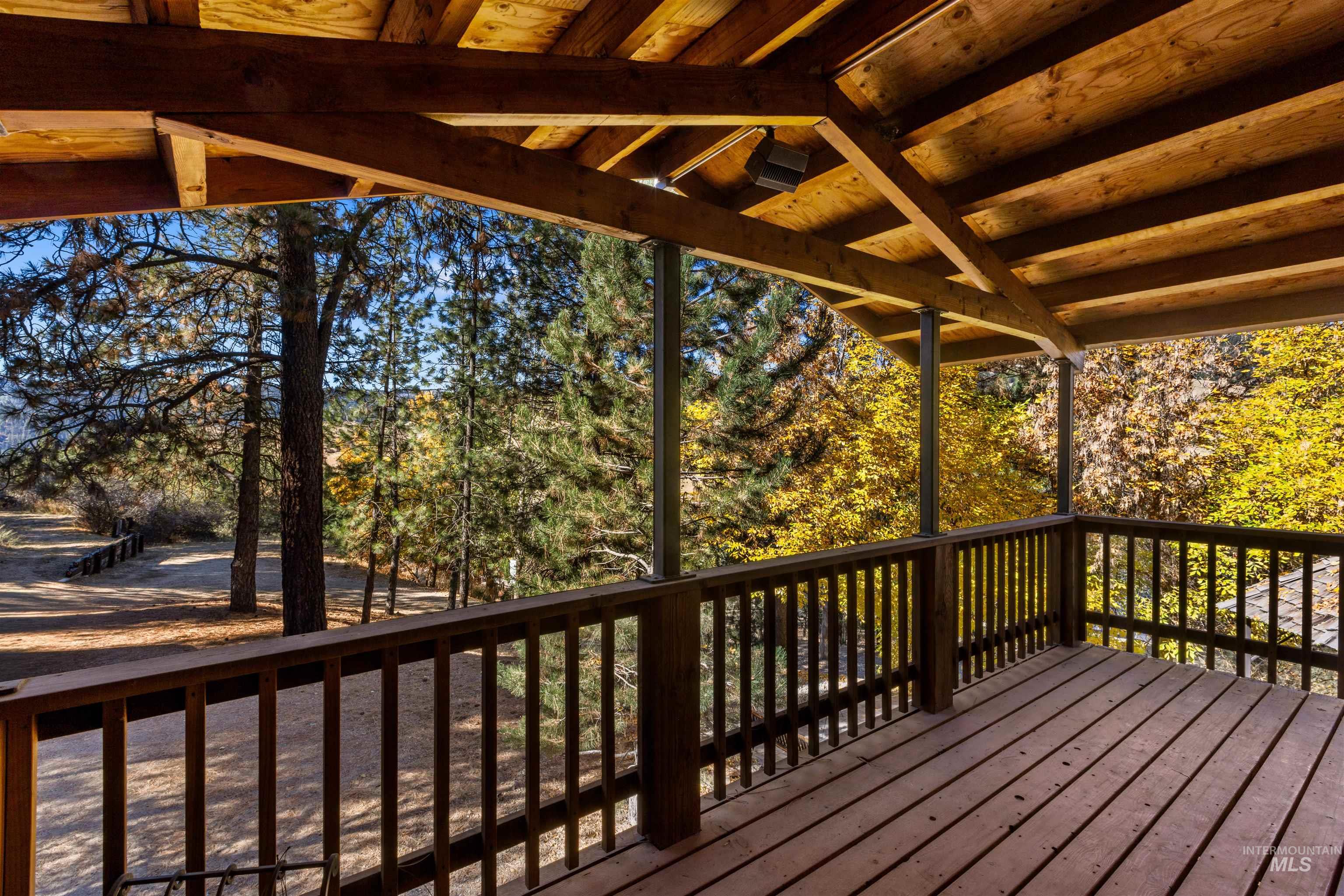 417 Rimview Drive, Boise, Idaho 83716, 3 Bedrooms, 3 Bathrooms, Residential For Sale, Price $950,000,MLS 99003863