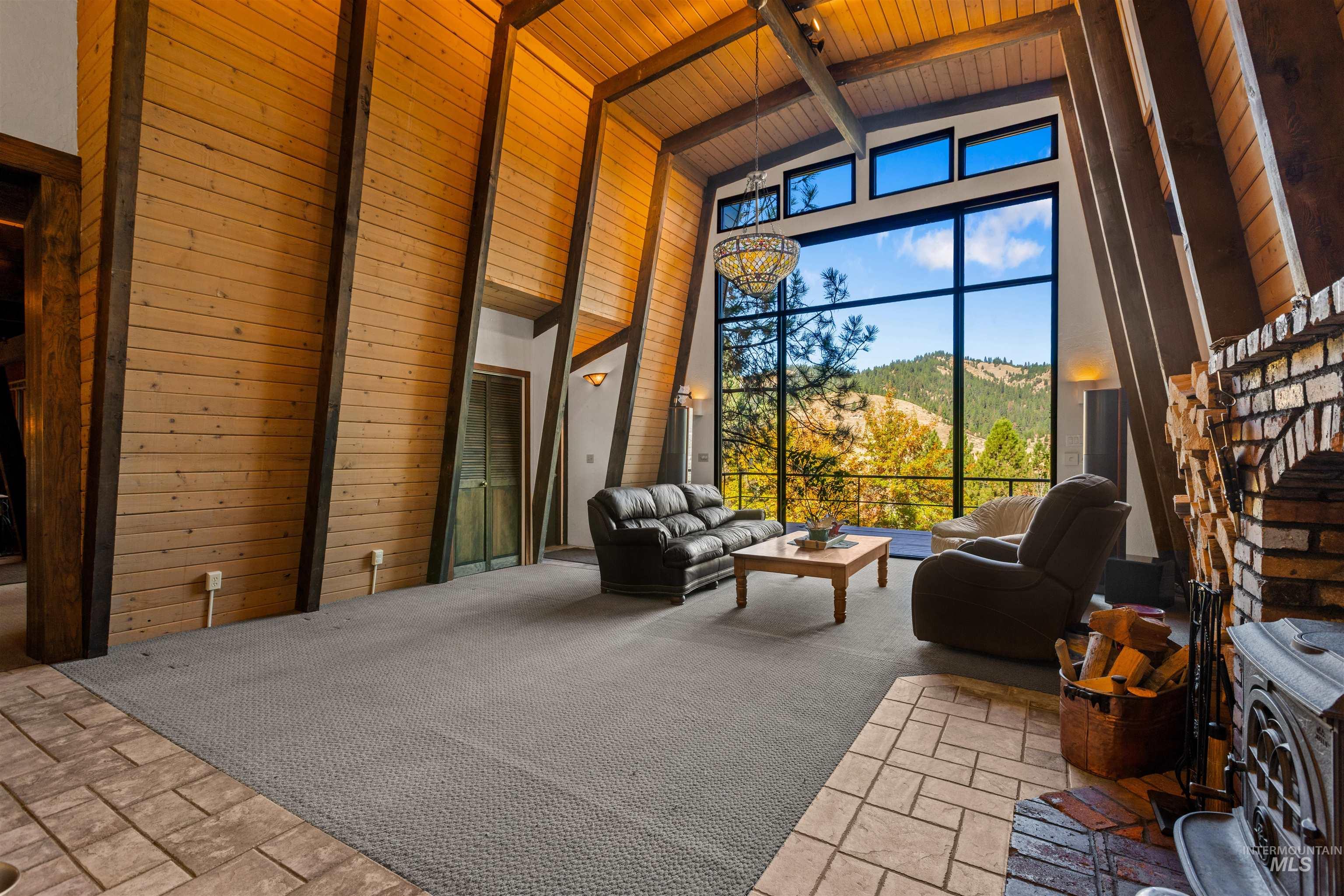 417 Rimview Drive, Boise, Idaho 83716, 3 Bedrooms, 3 Bathrooms, Residential For Sale, Price $950,000,MLS 99003863
