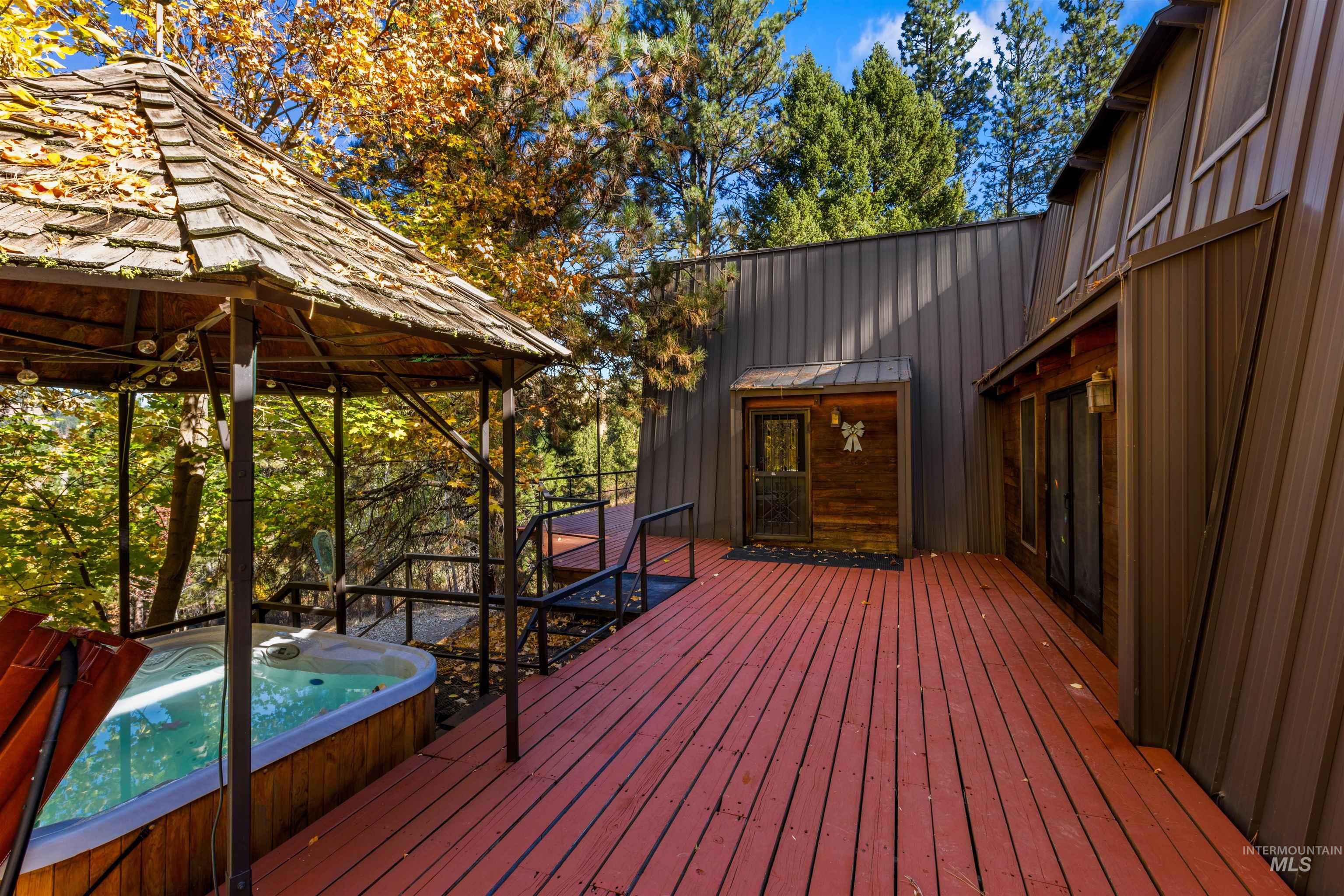 417 Rimview Drive, Boise, Idaho 83716, 3 Bedrooms, 3 Bathrooms, Residential For Sale, Price $950,000,MLS 99003863
