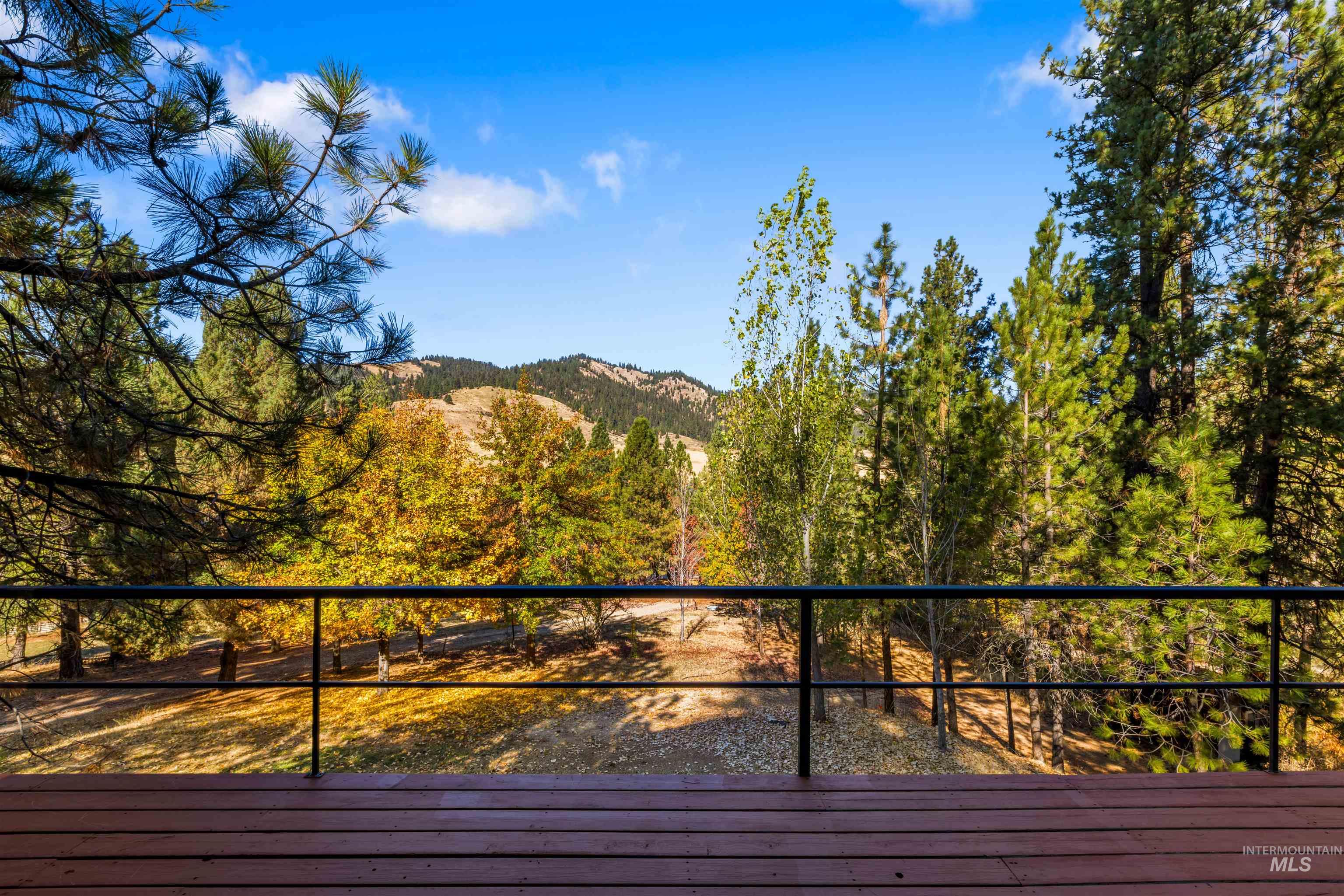 417 Rimview Drive, Boise, Idaho 83716, 3 Bedrooms, 3 Bathrooms, Residential For Sale, Price $950,000,MLS 99003863