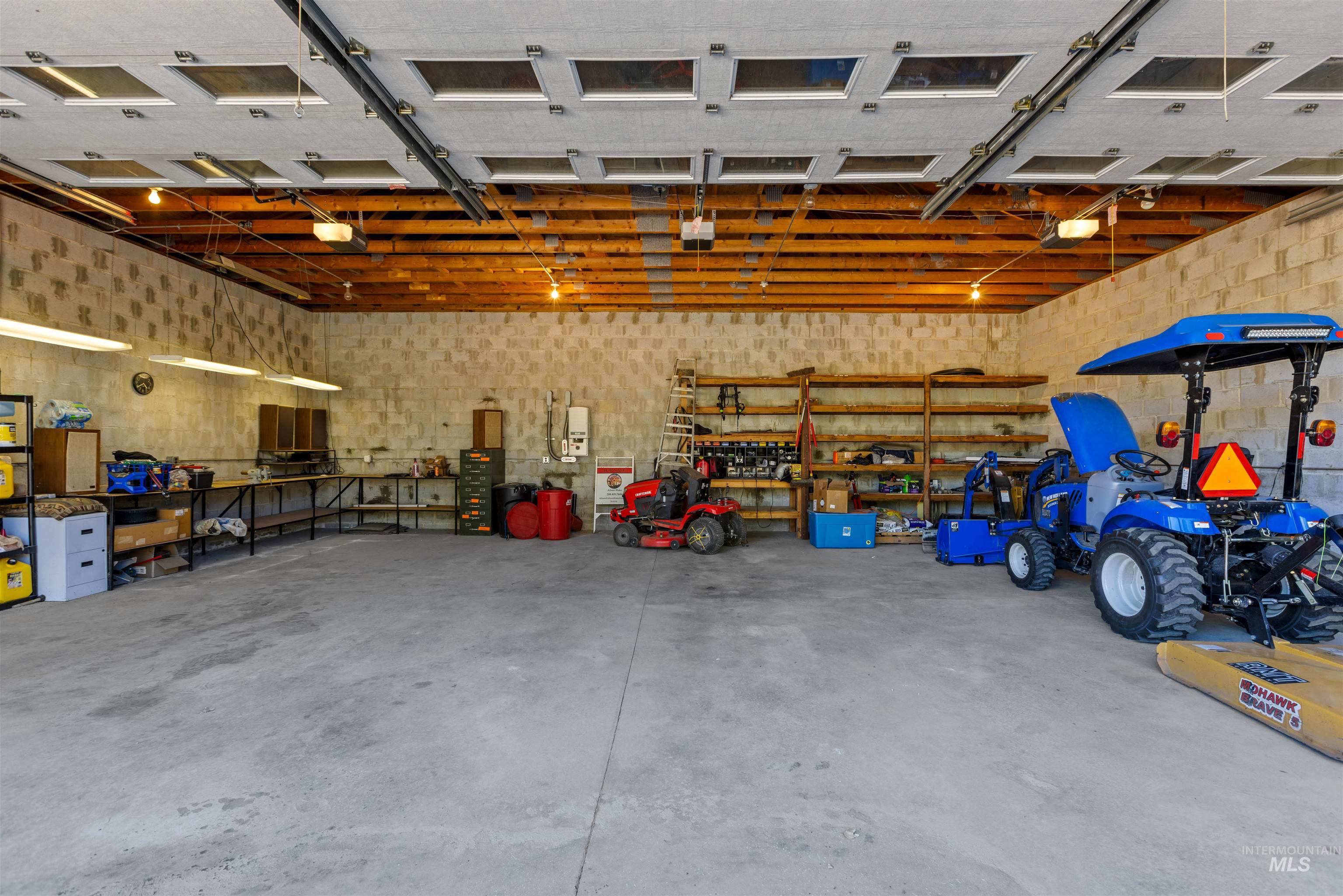 417 Rimview Drive, Boise, Idaho 83716, 3 Bedrooms, 3 Bathrooms, Residential For Sale, Price $950,000,MLS 99003863