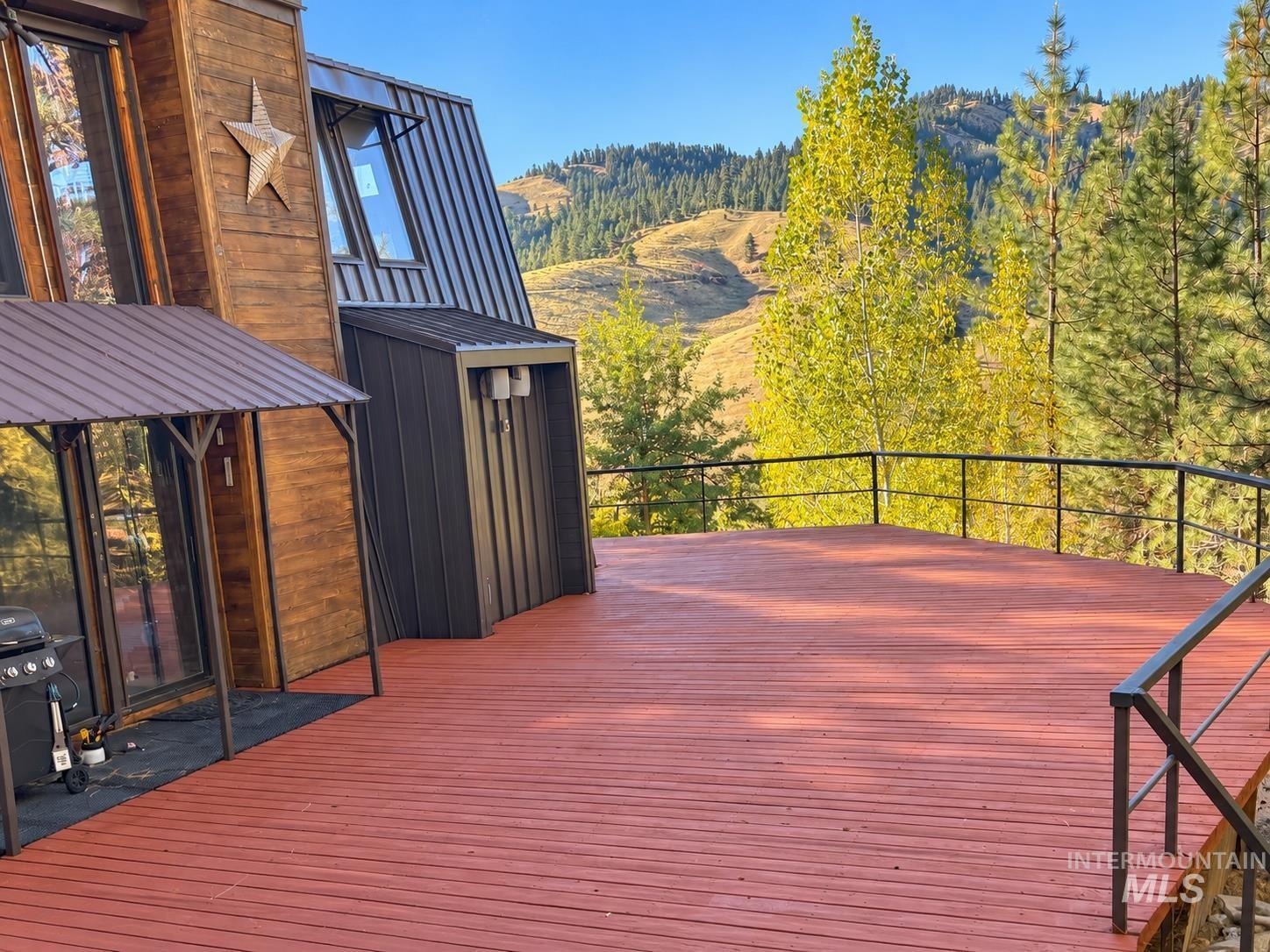 417 Rimview Drive, Boise, Idaho 83716, 3 Bedrooms, 3 Bathrooms, Residential For Sale, Price $950,000,MLS 99003863