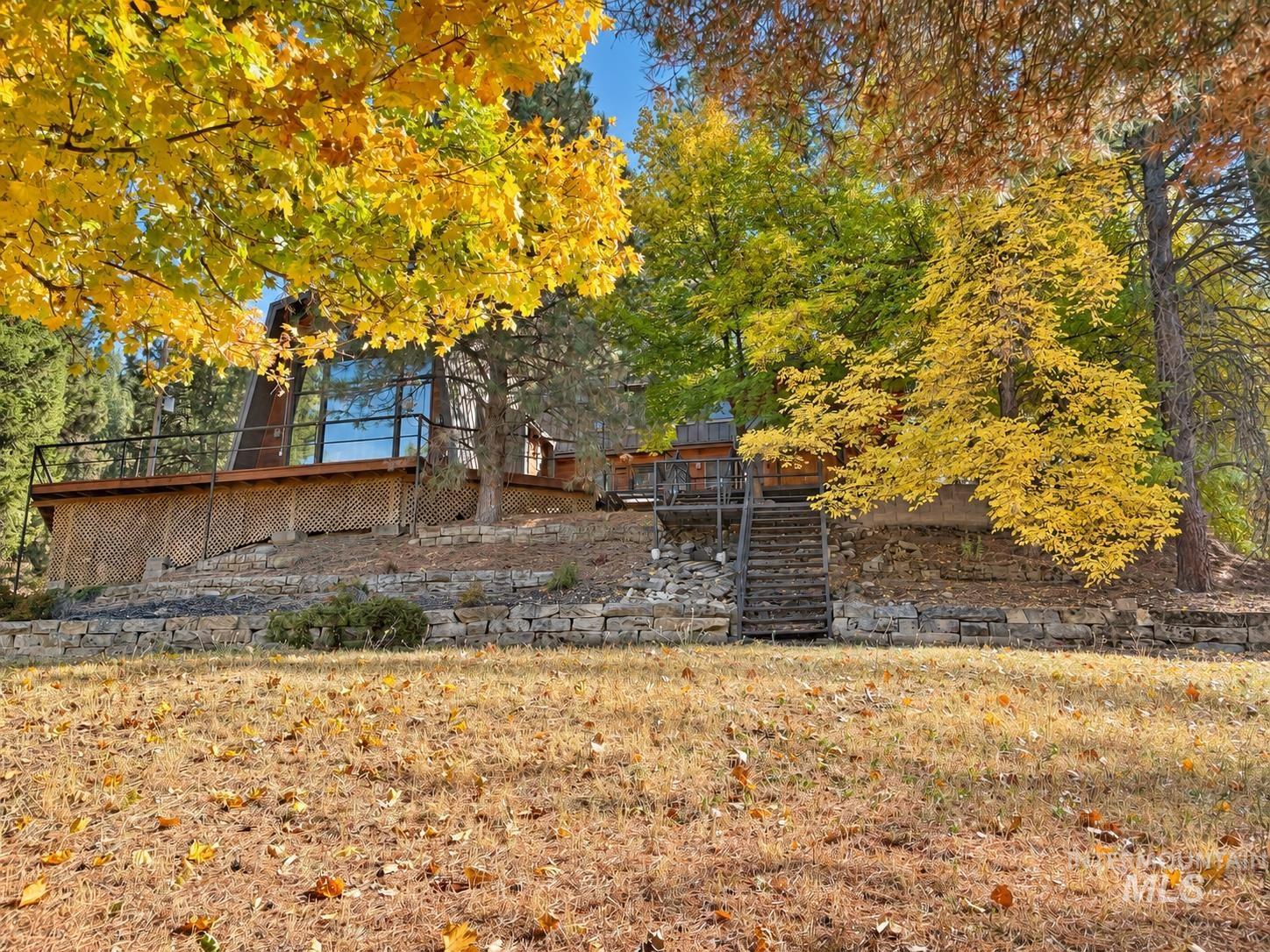 417 Rimview Drive, Boise, Idaho 83716, 3 Bedrooms, 3 Bathrooms, Residential For Sale, Price $950,000,MLS 99003863