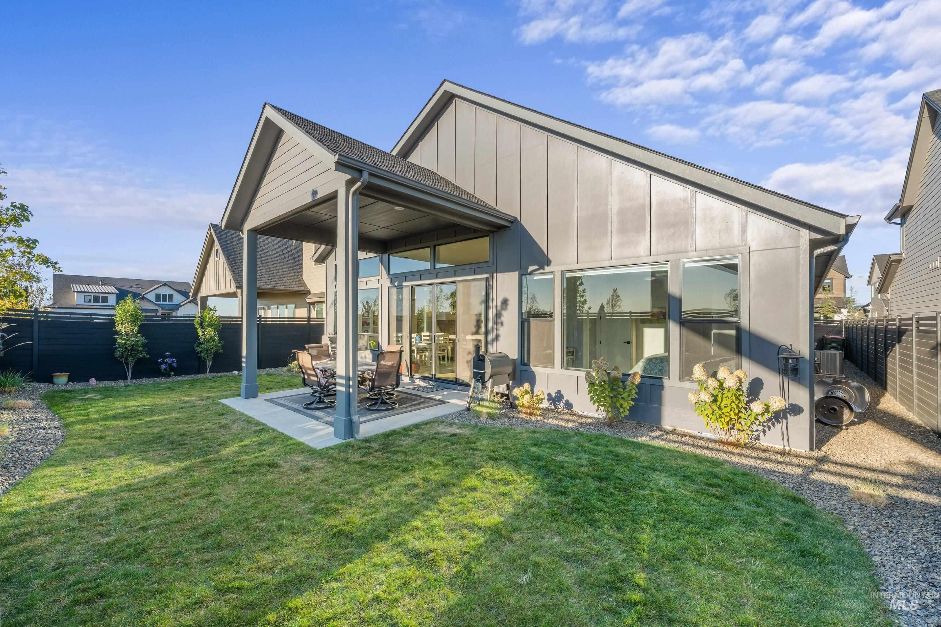 7787 W Daybreak Run Ct, Meridian, Idaho 83646, 3 Bedrooms, 2 Bathrooms, Residential For Sale, Price $675,000, 99003864