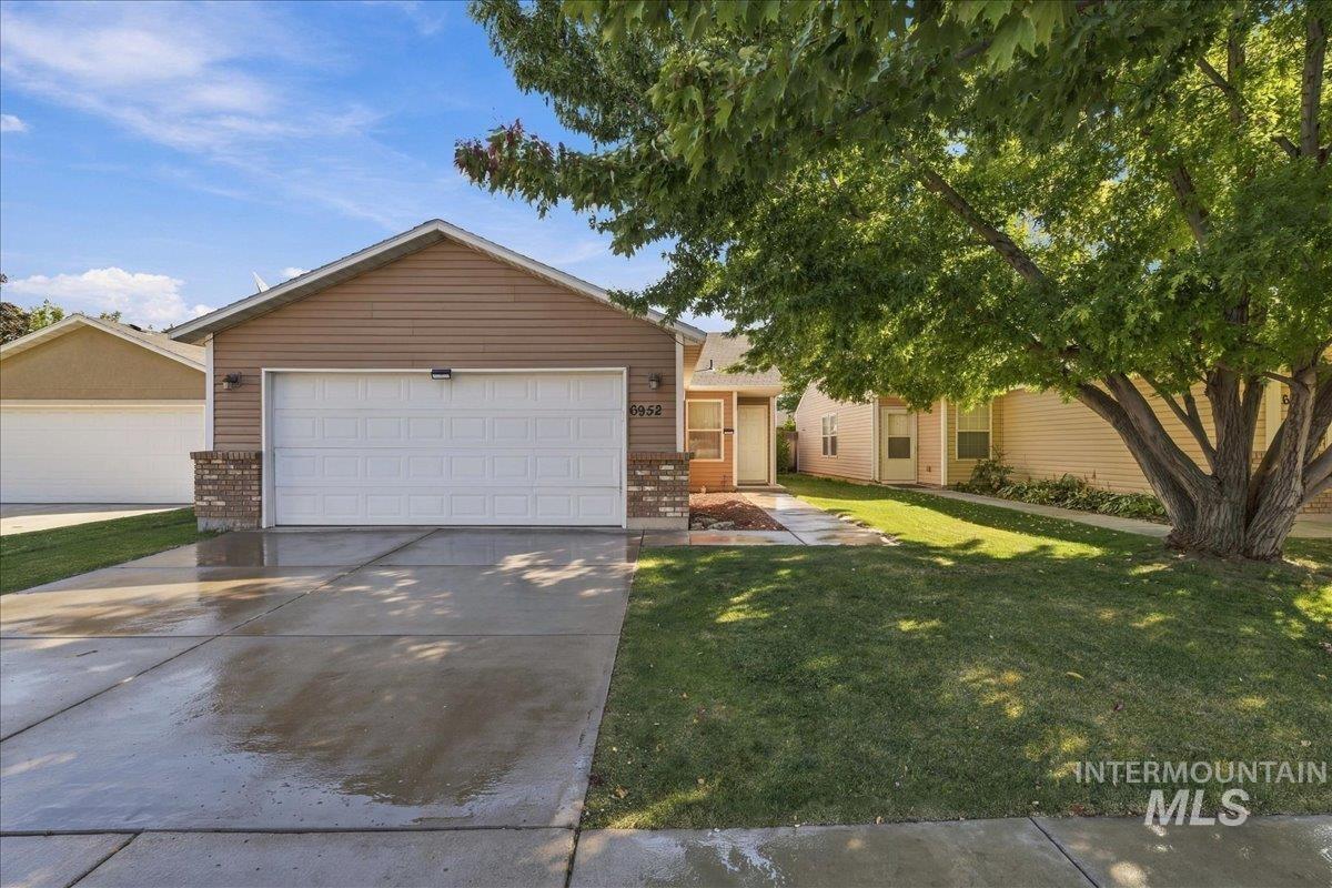 6952 S DEWBERRY, Boise, Idaho 83709, 3 Bedrooms, 2 Bathrooms, Residential For Sale, Price $375,000,MLS 99003865