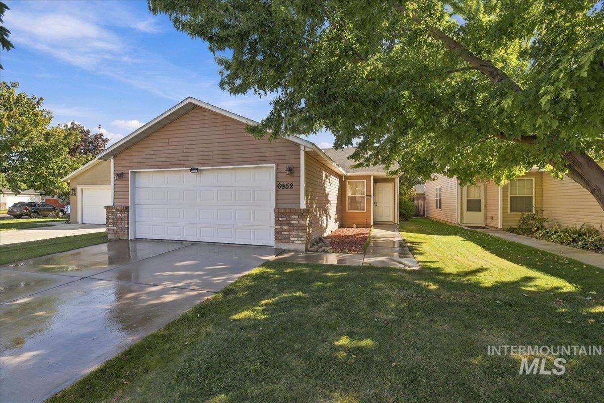 6952 S DEWBERRY, Boise, Idaho 83709, 3 Bedrooms, 2 Bathrooms, Residential For Sale, Price $375,000,MLS 99003865