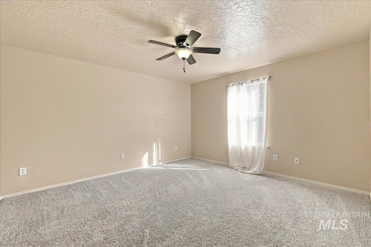 6952 S DEWBERRY, Boise, Idaho 83709, 3 Bedrooms, 2 Bathrooms, Residential For Sale, Price $375,000,MLS 99003865