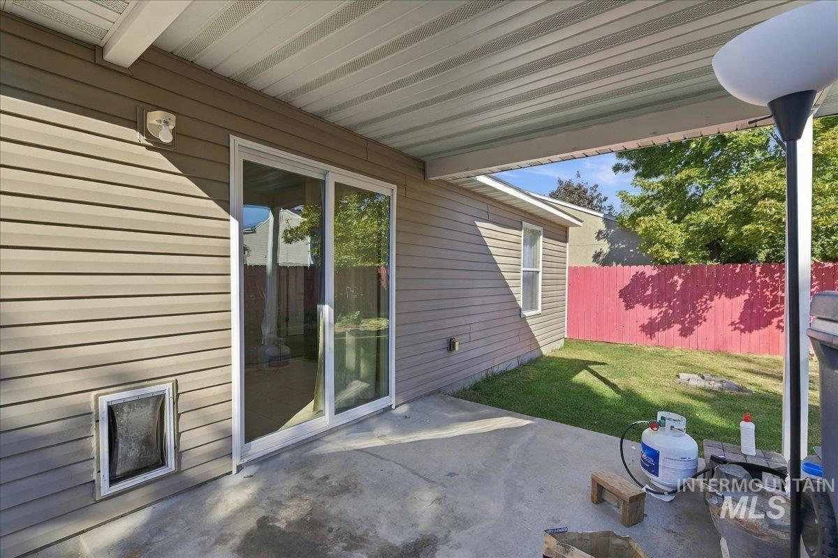 6952 S DEWBERRY, Boise, Idaho 83709, 3 Bedrooms, 2 Bathrooms, Residential For Sale, Price $375,000,MLS 99003865