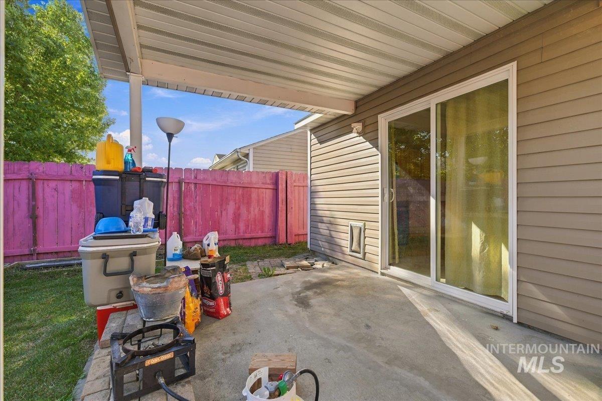 6952 S DEWBERRY, Boise, Idaho 83709, 3 Bedrooms, 2 Bathrooms, Residential For Sale, Price $375,000,MLS 99003865