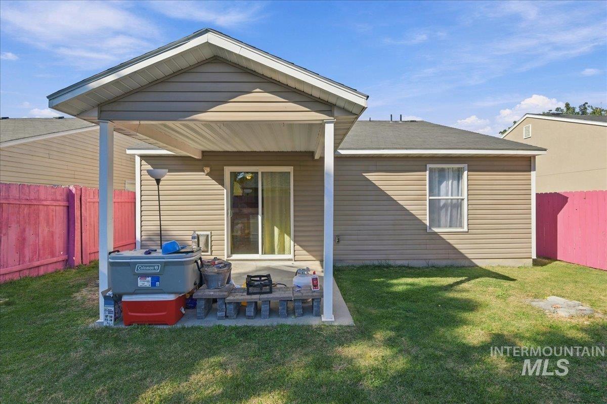 6952 S DEWBERRY, Boise, Idaho 83709, 3 Bedrooms, 2 Bathrooms, Residential For Sale, Price $375,000,MLS 99003865