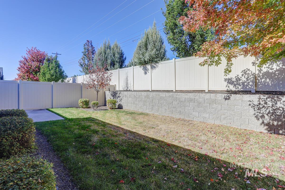 2260 E Ringneck St, Meridian, Idaho 83646, 2 Bedrooms, 2 Bathrooms, Residential For Sale, Price $410,000,MLS 99003869