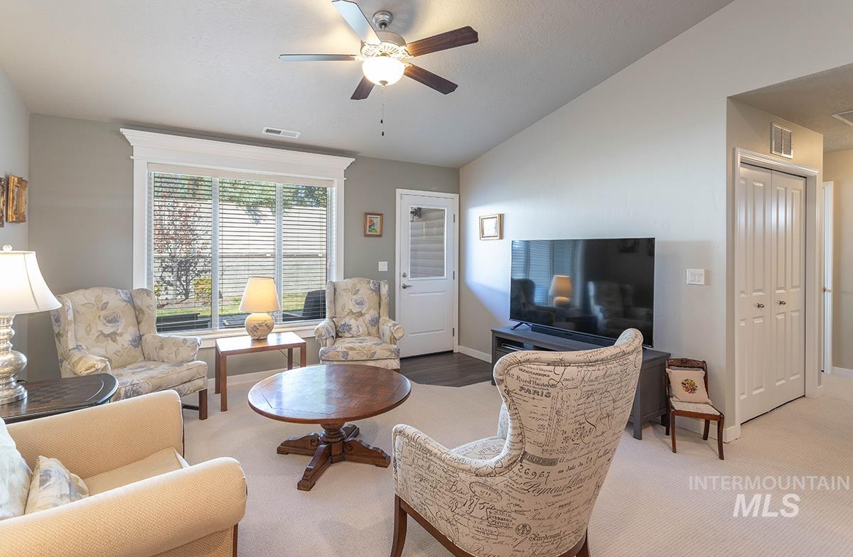 2260 E Ringneck St, Meridian, Idaho 83646, 2 Bedrooms, 2 Bathrooms, Residential For Sale, Price $410,000,MLS 99003869
