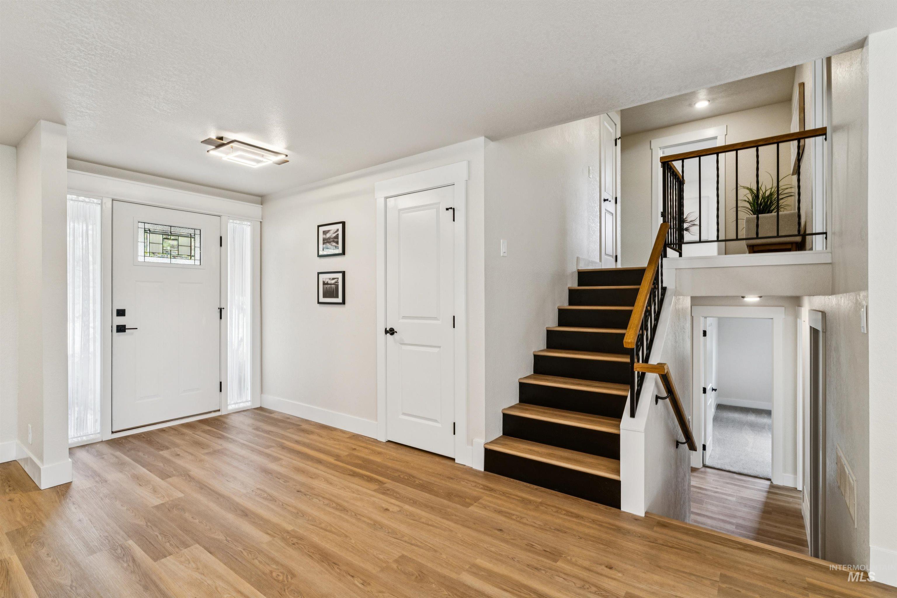 10435 W La Hontan Drive, Boise, Idaho 83709, 4 Bedrooms, 3 Bathrooms, Residential For Sale, Price $895,000,MLS 99003871