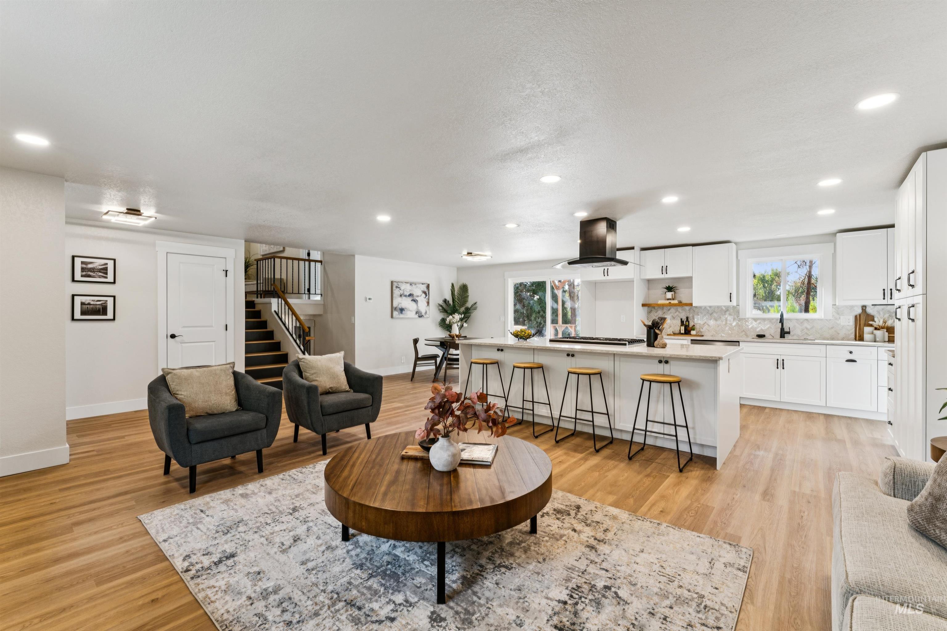 10435 W La Hontan Drive, Boise, Idaho 83709, 4 Bedrooms, 3 Bathrooms, Residential For Sale, Price $895,000,MLS 99003871