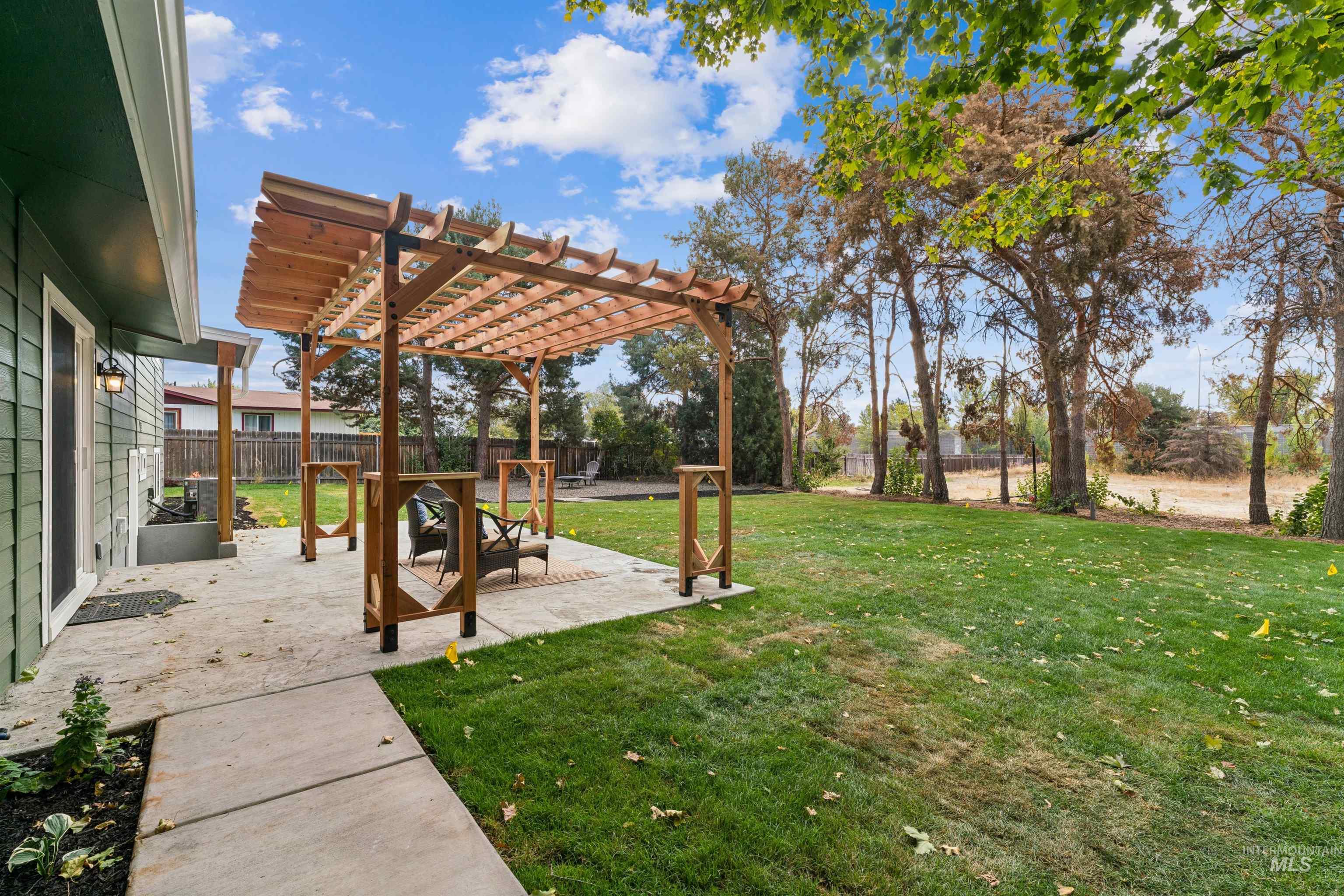 10435 W La Hontan Drive, Boise, Idaho 83709, 4 Bedrooms, 3 Bathrooms, Residential For Sale, Price $895,000,MLS 99003871