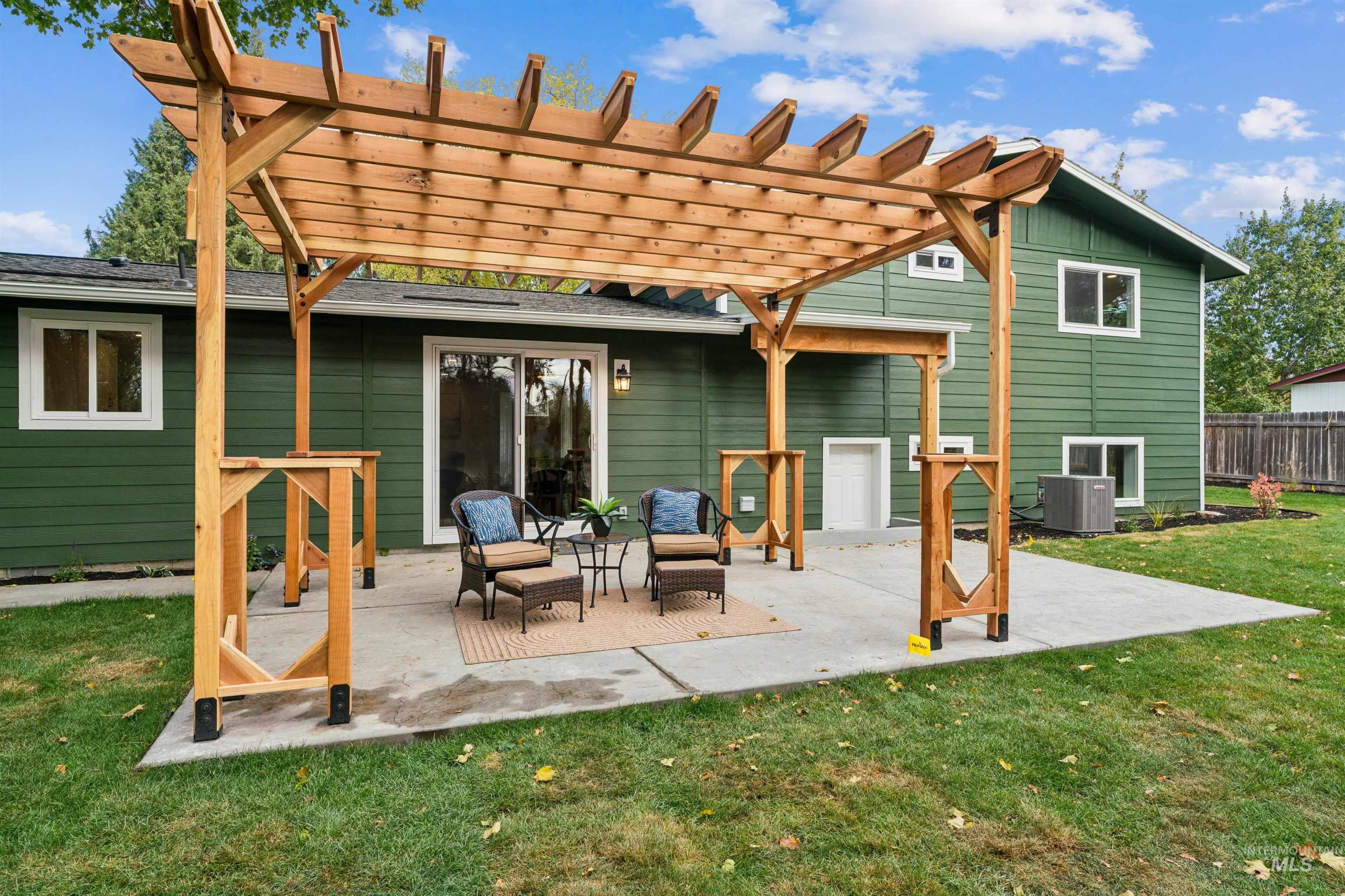10435 W La Hontan Drive, Boise, Idaho 83709, 4 Bedrooms, 3 Bathrooms, Residential For Sale, Price $895,000,MLS 99003871