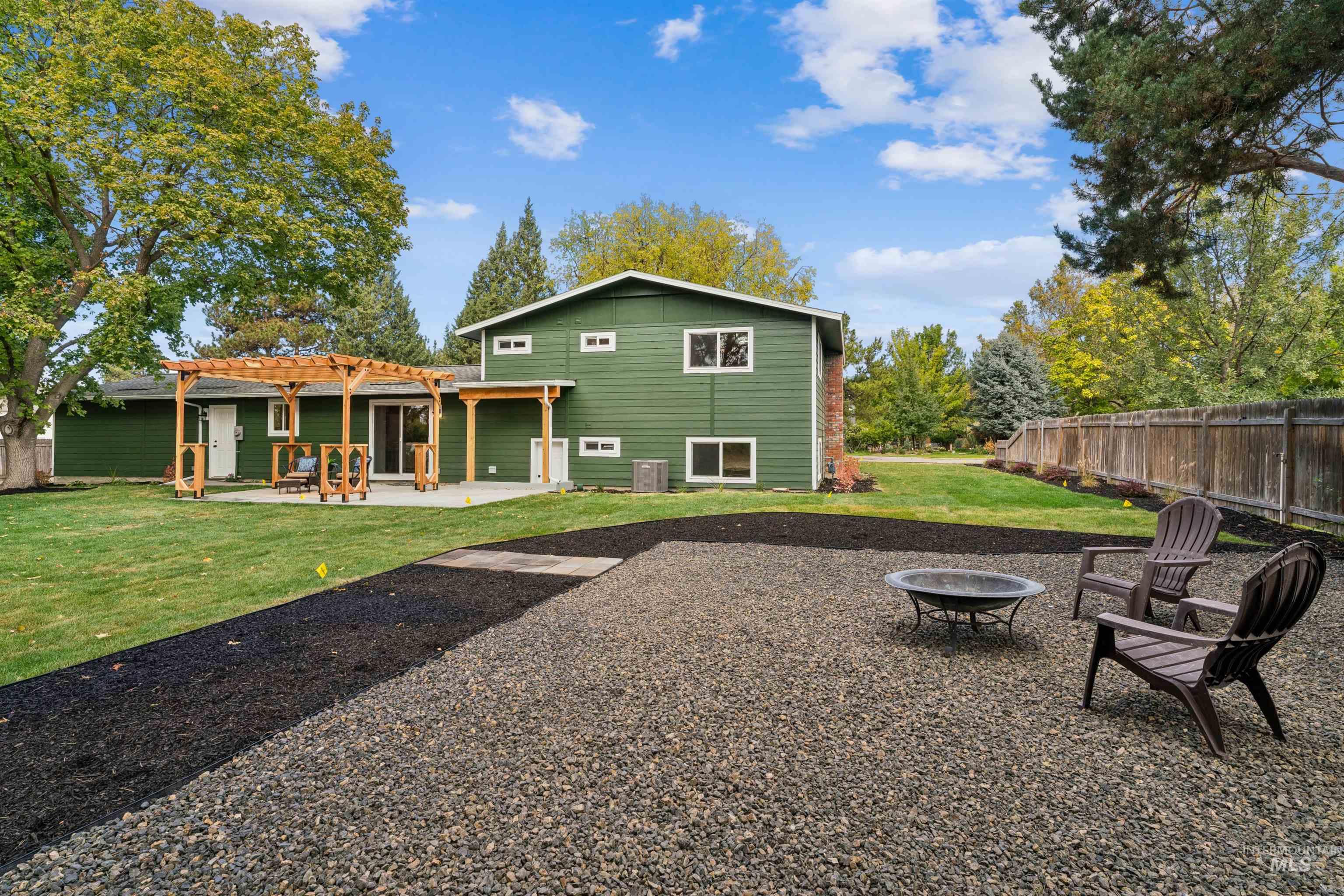 10435 W La Hontan Drive, Boise, Idaho 83709, 4 Bedrooms, 3 Bathrooms, Residential For Sale, Price $895,000,MLS 99003871