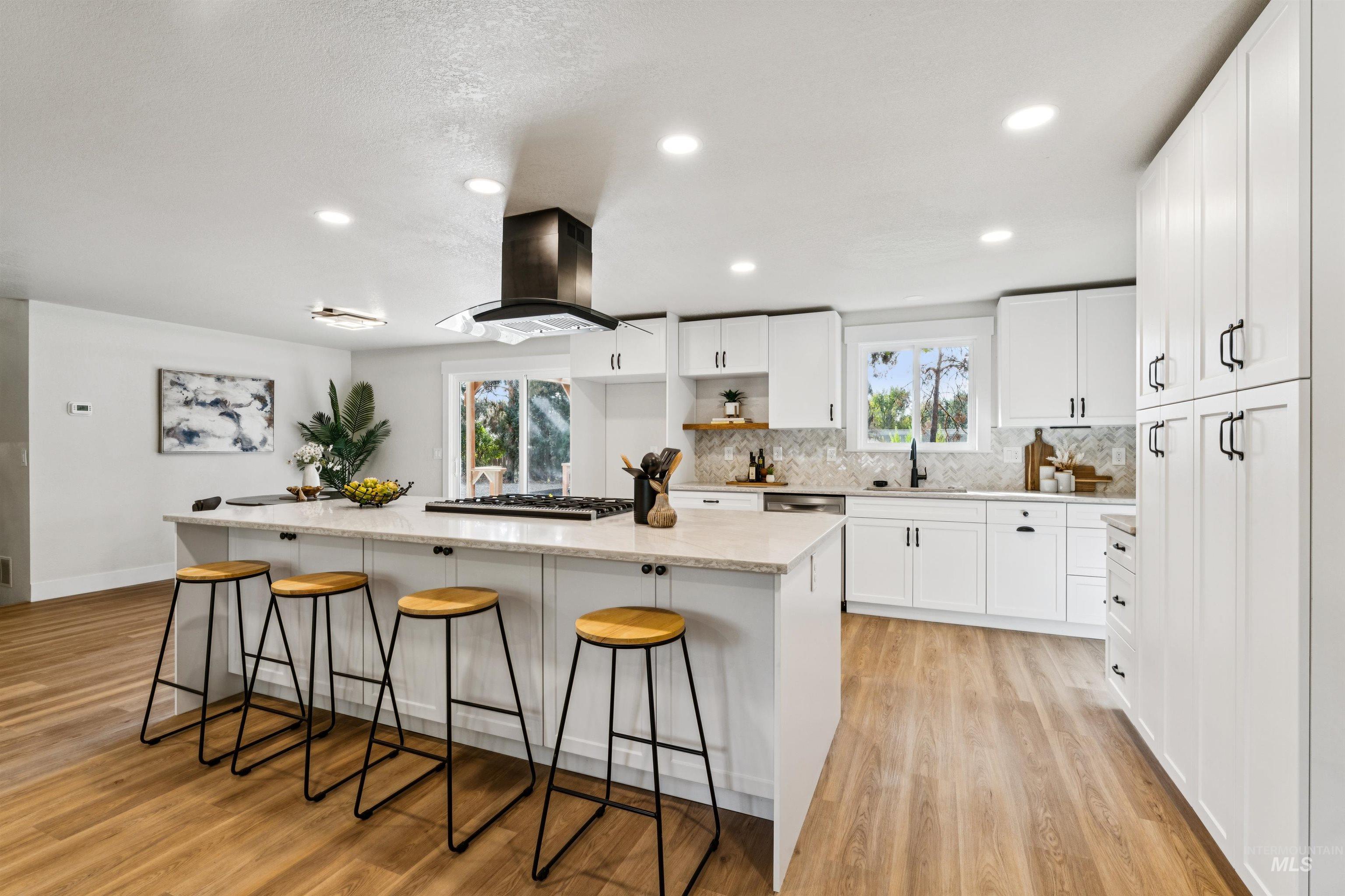 10435 W La Hontan Drive, Boise, Idaho 83709, 4 Bedrooms, 3 Bathrooms, Residential For Sale, Price $895,000,MLS 99003871