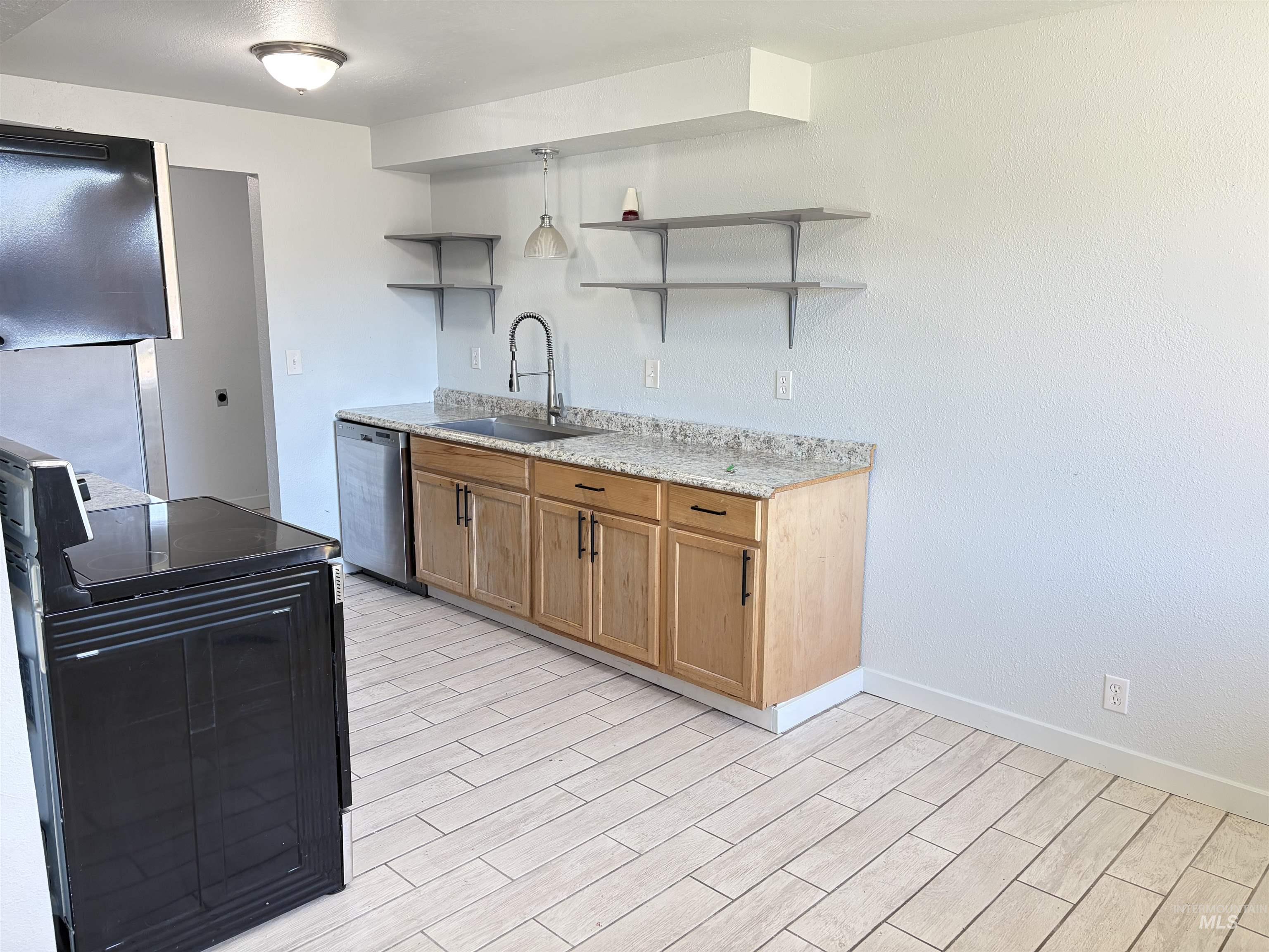 210 Erickson Ave, Emmett, Idaho 83617, 3 Bedrooms, 1 Bathroom, Residential For Sale, Price $310,000,MLS 99003873