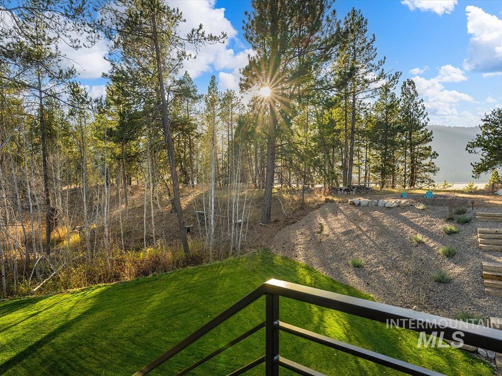 13151 Hawks Bay Rd, Donnelly, Idaho 83615, 5 Bedrooms, 3 Bathrooms, Residential For Sale, Price $1,350,000,MLS 99003881