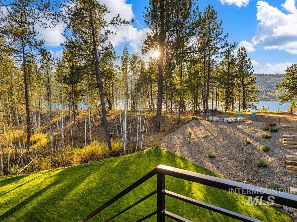 13151 Hawks Bay Rd, Donnelly, Idaho 83615, 5 Bedrooms, 3 Bathrooms, Residential For Sale, Price $1,350,000,MLS 99003881