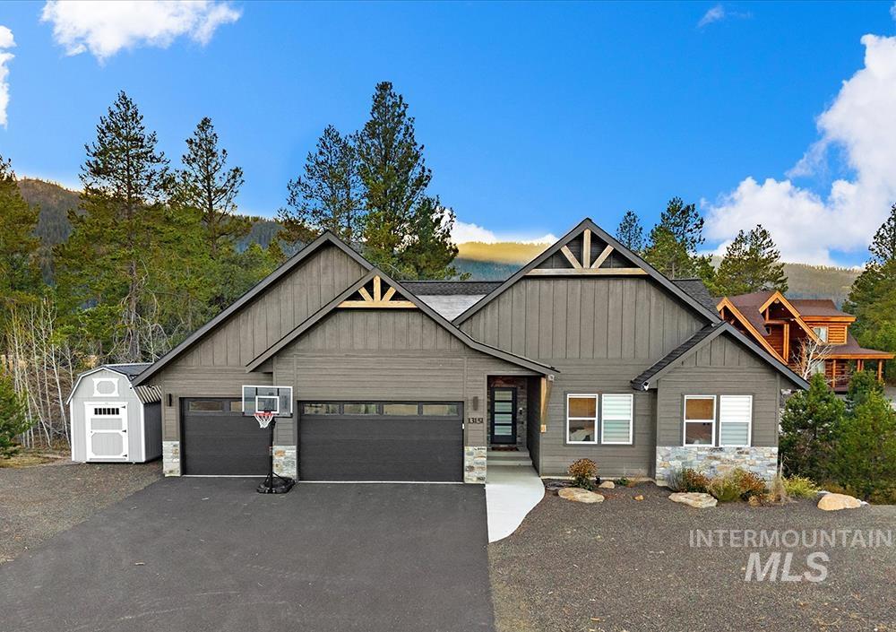13151 Hawks Bay Rd, Donnelly, Idaho 83615, 5 Bedrooms, 3 Bathrooms, Residential For Sale, Price $1,350,000,MLS 99003881