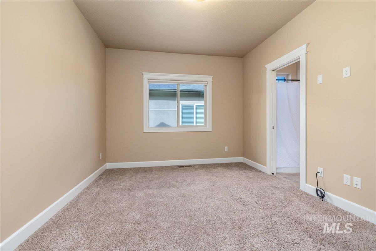 9683 W Wildbranch Dr, Star, Idaho 83669, 3 Bedrooms, 2 Bathrooms, Residential For Sale, Price $574,900,MLS 99003884