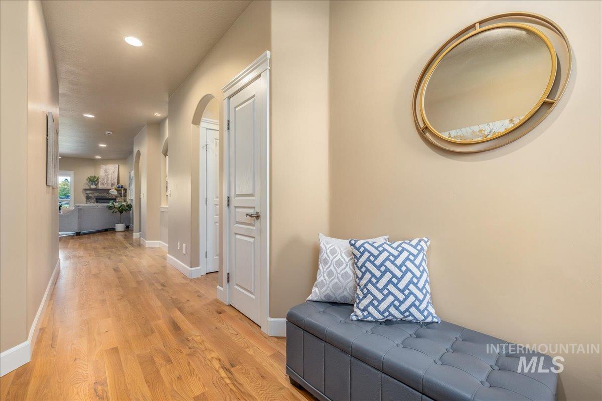 9683 W Wildbranch Dr, Star, Idaho 83669, 3 Bedrooms, 2 Bathrooms, Residential For Sale, Price $574,900,MLS 99003884