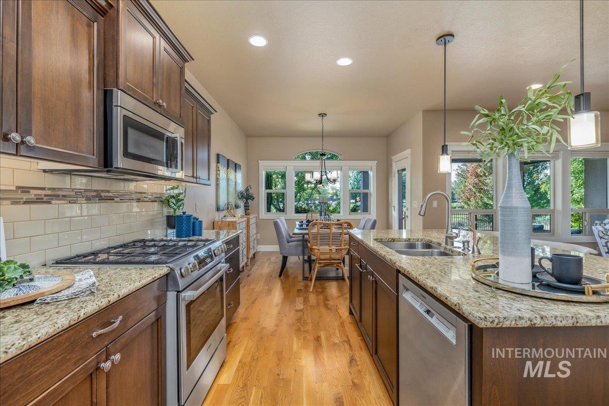 9683 W Wildbranch Dr, Star, Idaho 83669, 3 Bedrooms, 2 Bathrooms, Residential For Sale, Price $574,900,MLS 99003884