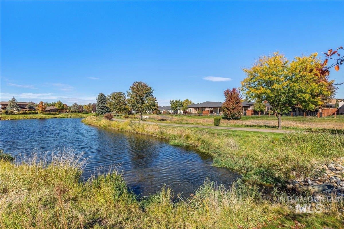 9683 W Wildbranch Dr, Star, Idaho 83669, 3 Bedrooms, 2 Bathrooms, Residential For Sale, Price $574,900,MLS 99003884