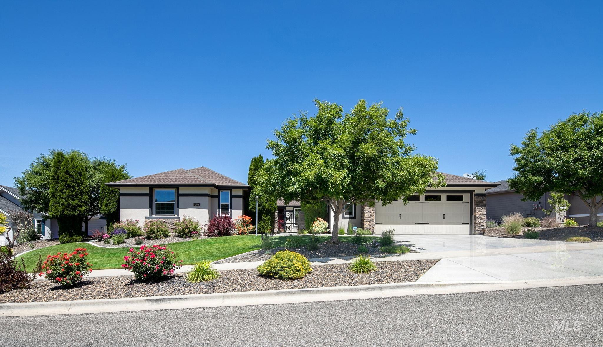 17819 N Kirkhill Way, Boise, Idaho 83714, 4 Bedrooms, 3.5 Bathrooms, Residential For Sale, Price $850,900,MLS 99003891