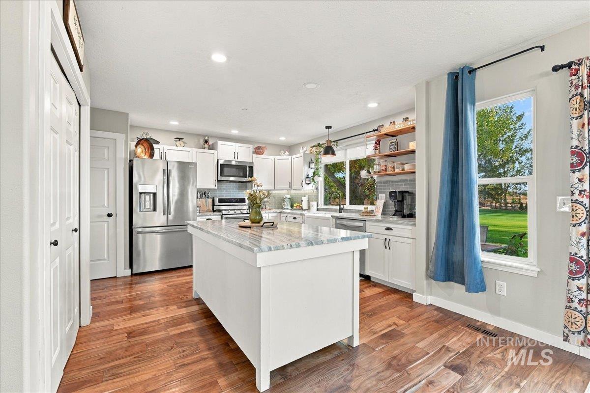 4299 W Abergheny Ln, Meridian, Idaho 83642, 3 Bedrooms, 2.5 Bathrooms, Residential For Sale, Price $835,000,MLS 99003894