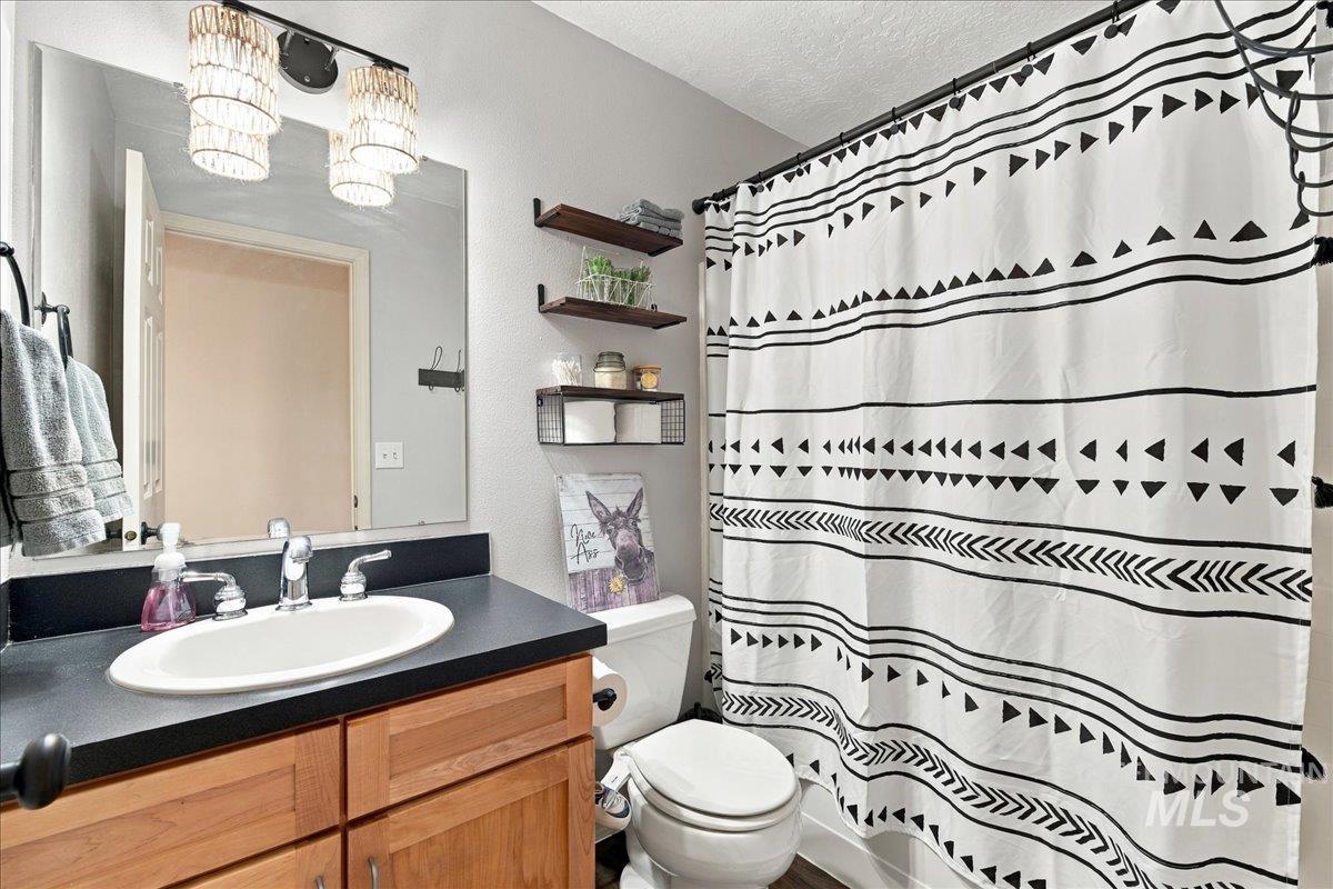 4299 W Abergheny Ln, Meridian, Idaho 83642, 3 Bedrooms, 2.5 Bathrooms, Residential For Sale, Price $835,000,MLS 99003894