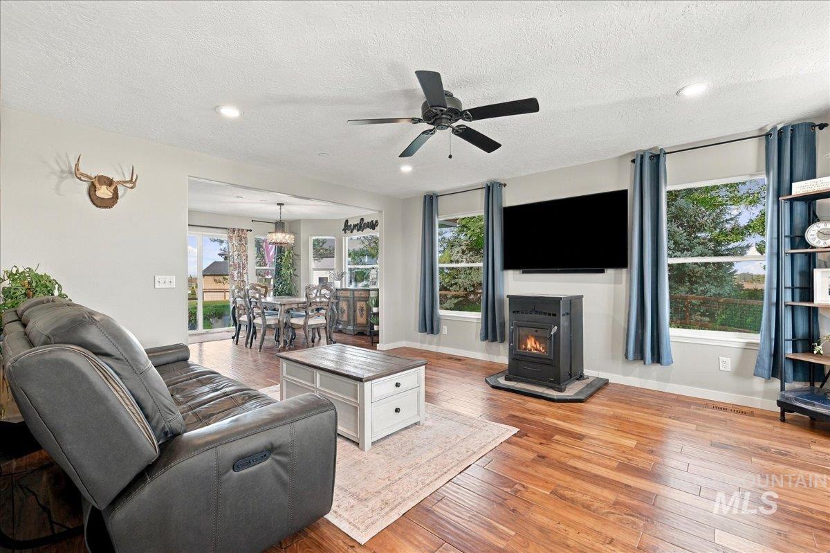 4299 W Abergheny Ln, Meridian, Idaho 83642, 3 Bedrooms, 2.5 Bathrooms, Residential For Sale, Price $835,000,MLS 99003894