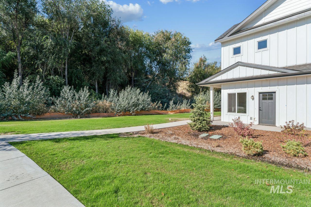 8273 W Latte Ln, Garden City, Idaho 83714, 3 Bedrooms, 2.5 Bathrooms, Residential For Sale, Price $454,775, 99003895