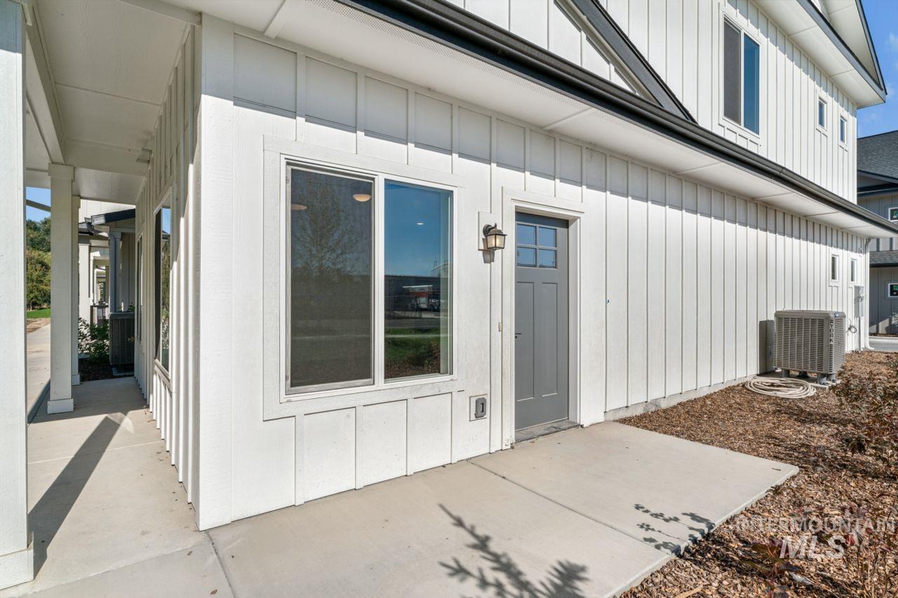 8273 W Latte Ln, Garden City, Idaho 83714, 3 Bedrooms, 2.5 Bathrooms, Residential For Sale, Price $454,775, 99003895