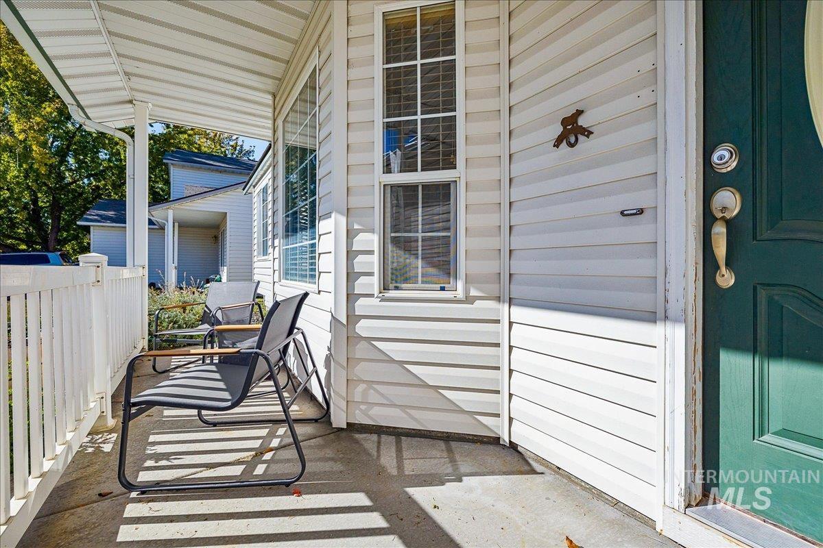 8374 W Falling Star St., Boise, Idaho 83709, 3 Bedrooms, 2 Bathrooms, Residential For Sale, Price $419,900,MLS 99003897